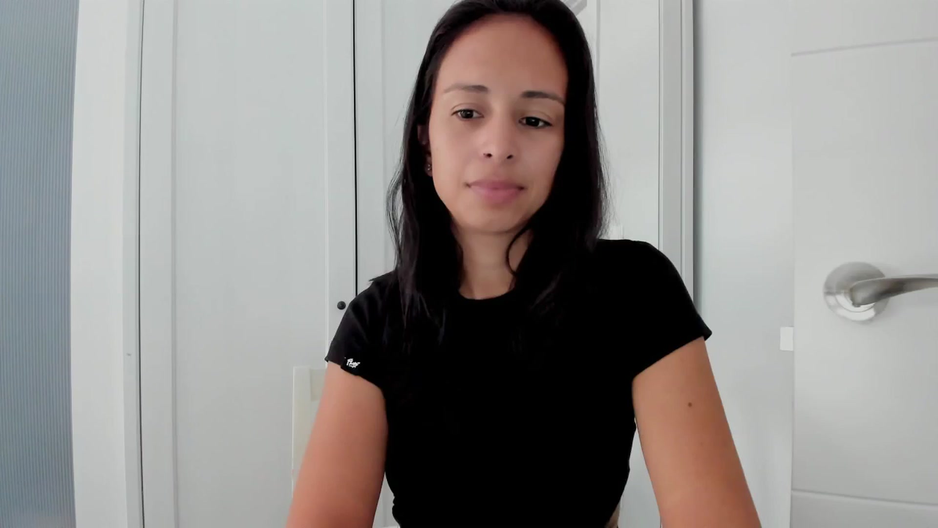 Gallery image thumbnail from Aliicia's myfreecams stream on, 08/29/2024, 10:31 image 13 of 20
