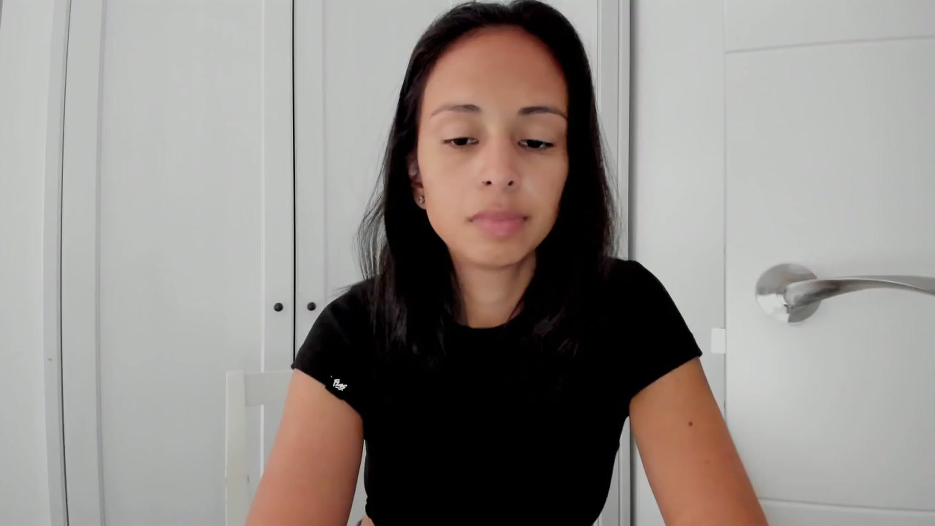 Gallery image thumbnail from Aliicia's myfreecams stream on, 08/29/2024, 10:31 image 4 of 20