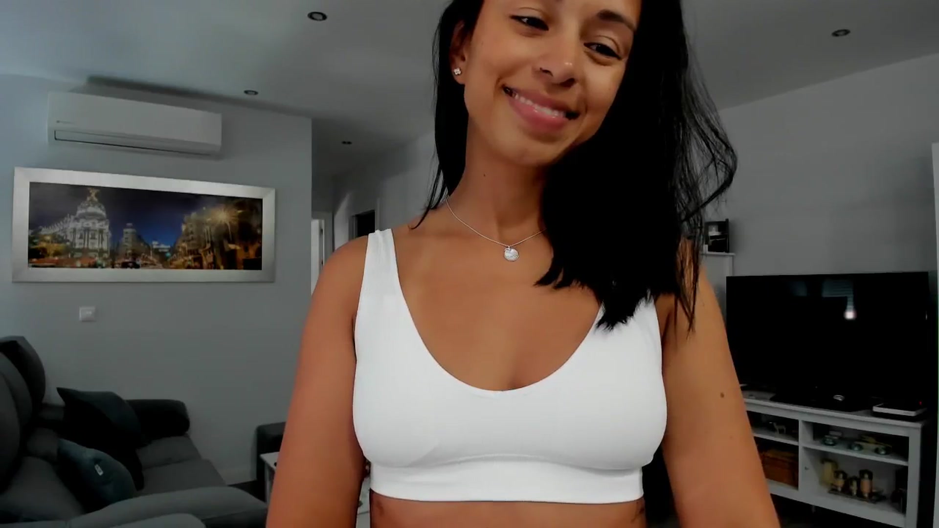Gallery image thumbnail from Aliicia's myfreecams stream on, 08/30/2024, 11:47 image 16 of 20