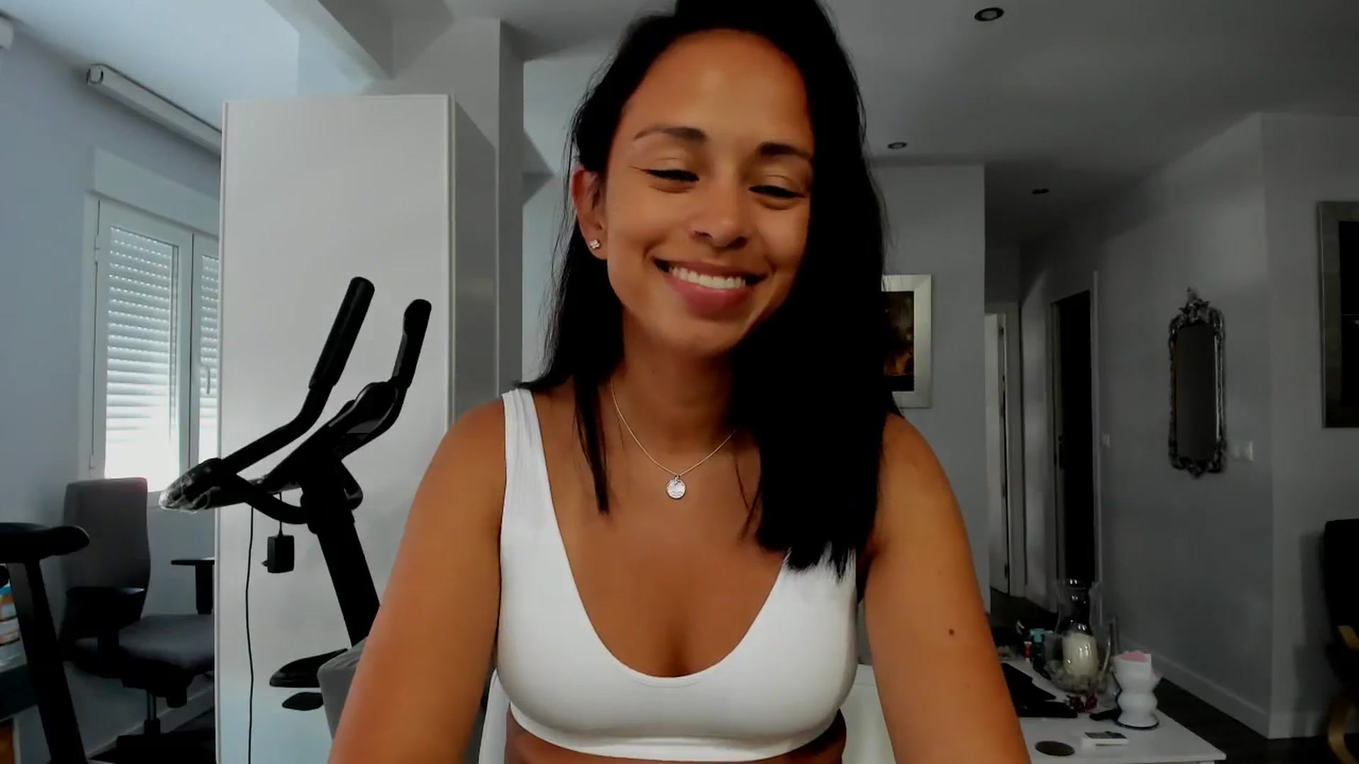 Gallery image thumbnail from Aliicia's myfreecams stream on, 08/30/2024, 11:47 image 4 of 20