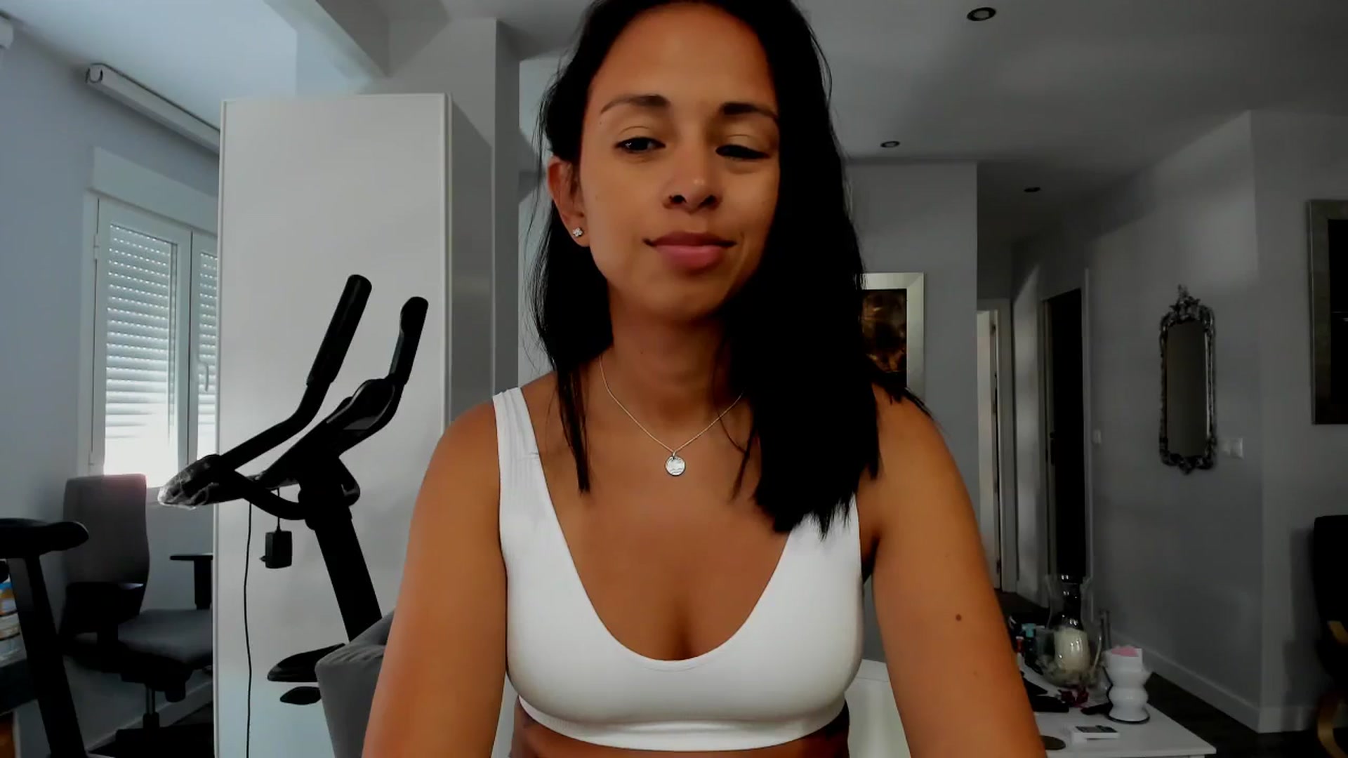 Gallery image thumbnail from Aliicia's myfreecams stream on, 08/30/2024, 11:47 image 2 of 20