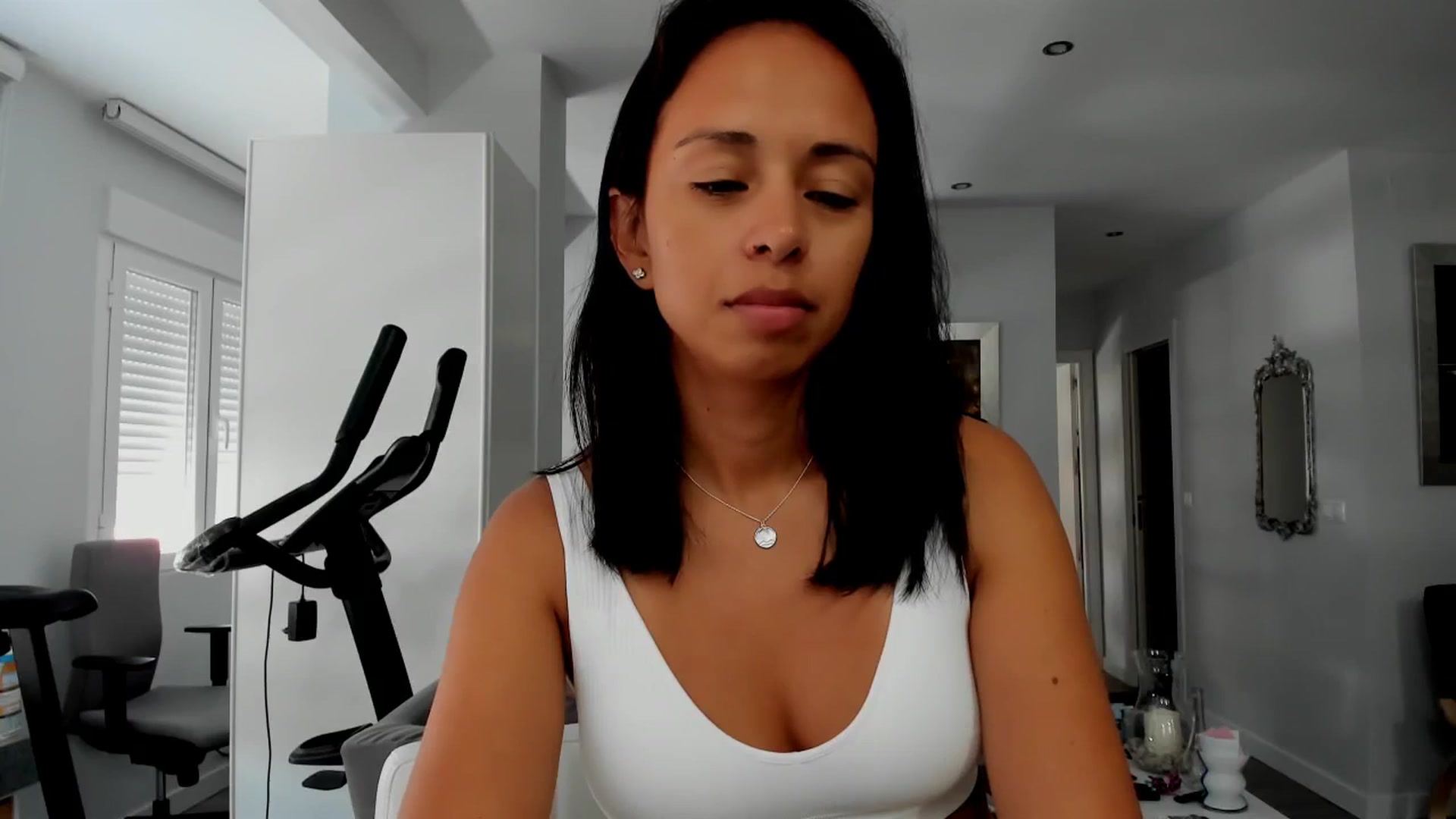 Gallery image thumbnail from Aliicia's myfreecams stream on, 08/30/2024, 11:47 image 6 of 20