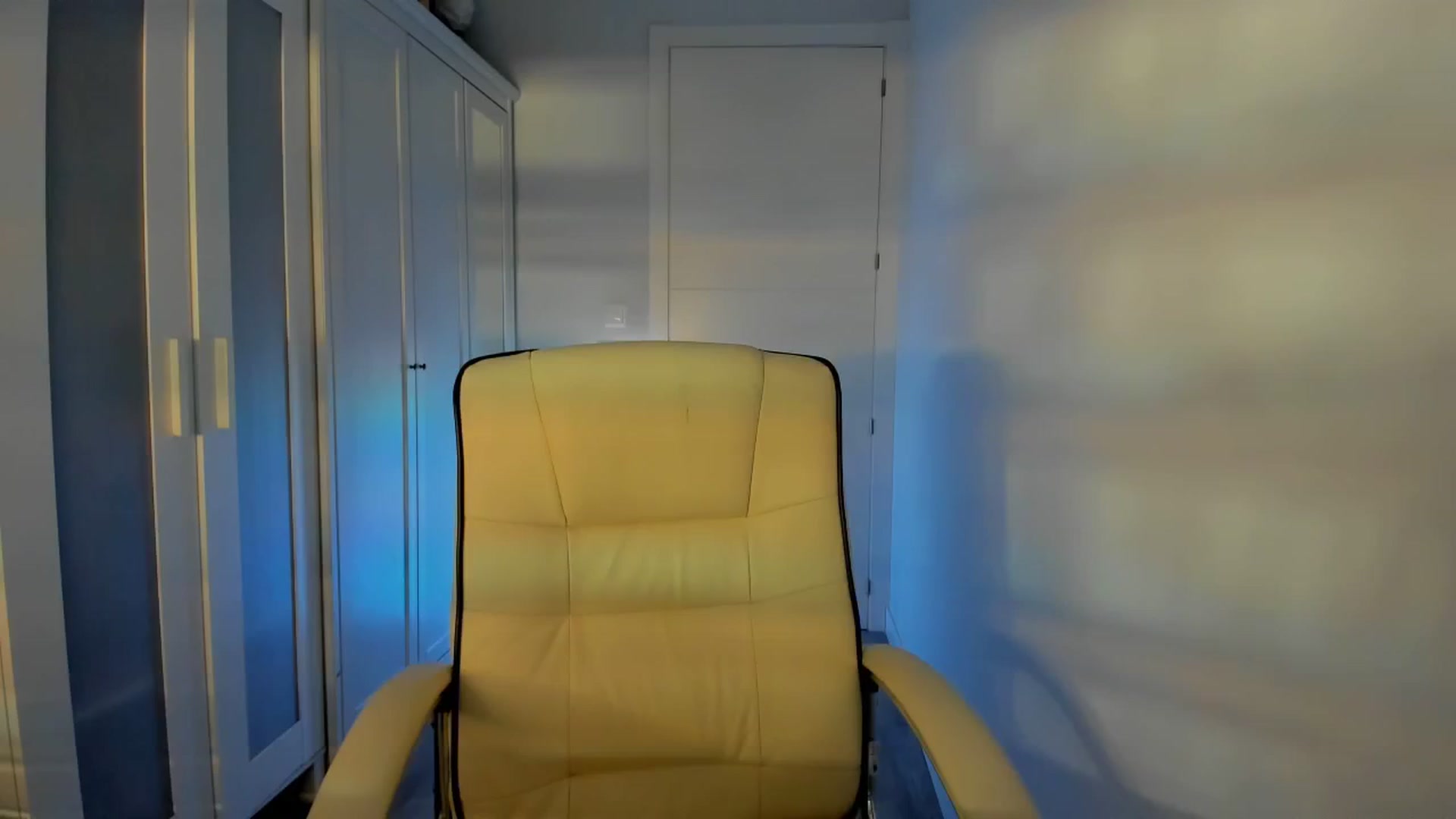 Gallery image thumbnail from Aliicia's myfreecams stream on, 12/24/2024, 12:41 image 19 of 20