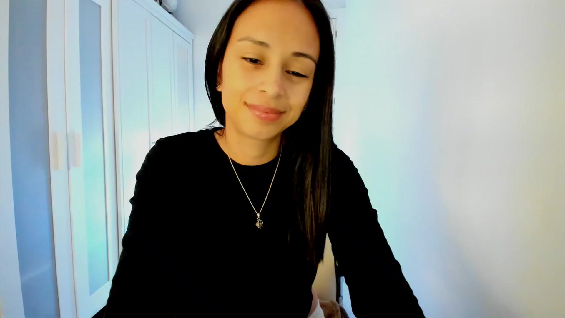 Gallery image thumbnail from Aliicia's myfreecams stream on, 12/27/2024, 11:25 image 11 of 20