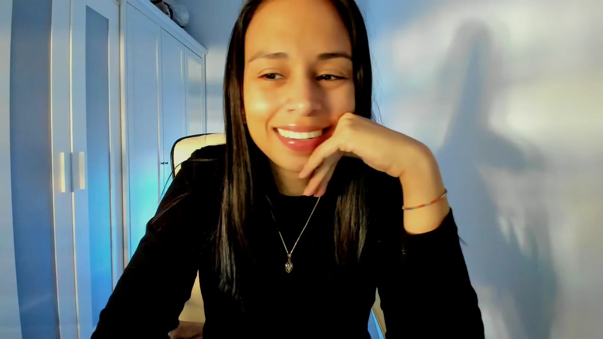 Gallery image thumbnail from Aliicia's myfreecams stream on, 12/27/2024, 12:26 image 19 of 20