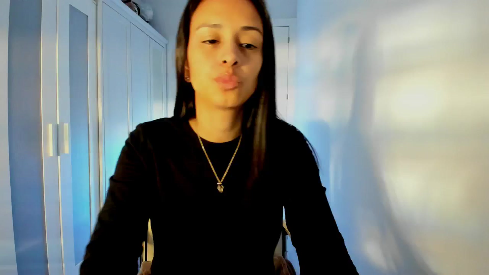 Gallery image thumbnail from Aliicia's myfreecams stream on, 12/27/2024, 12:26 image 9 of 20