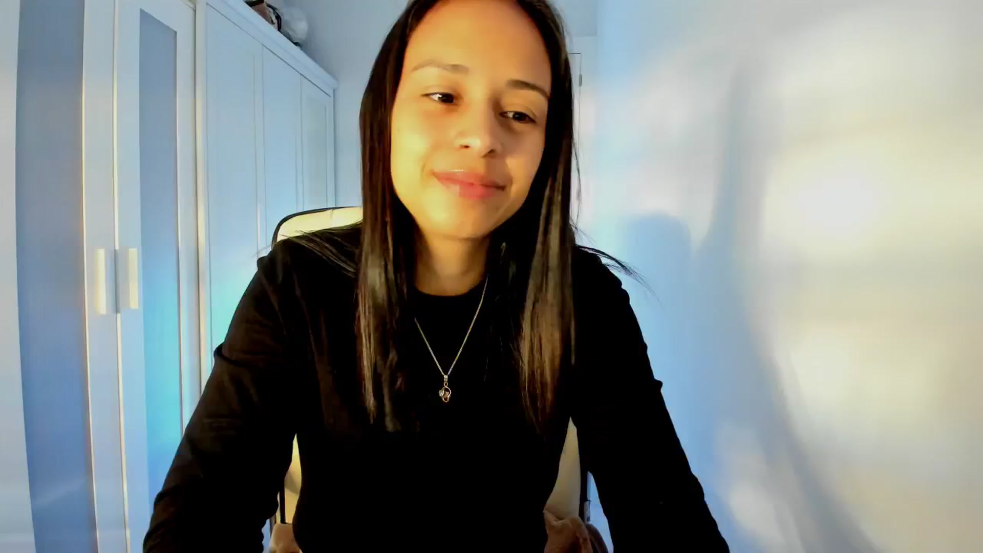 Gallery image thumbnail from Aliicia's myfreecams stream on, 12/27/2024, 12:26 image 6 of 20