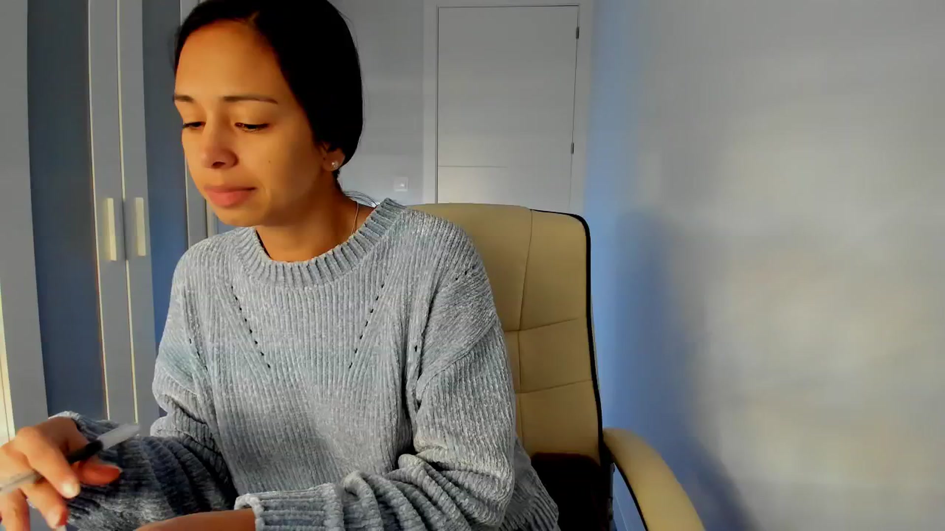 Gallery image thumbnail from Aliicia's myfreecams stream on, 01/13/2025, 11:31 image 8 of 20