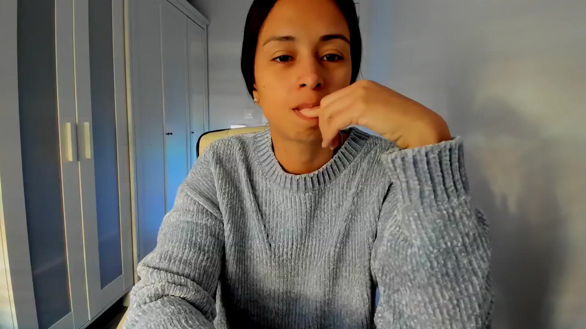 Gallery image thumbnail from Aliicia's myfreecams stream on, 01/13/2025, 11:31 image 17 of 20
