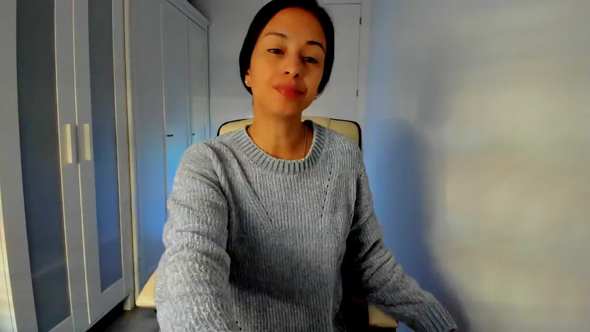Gallery image thumbnail from Aliicia's myfreecams stream on, 01/13/2025, 12:17 image 3 of 20