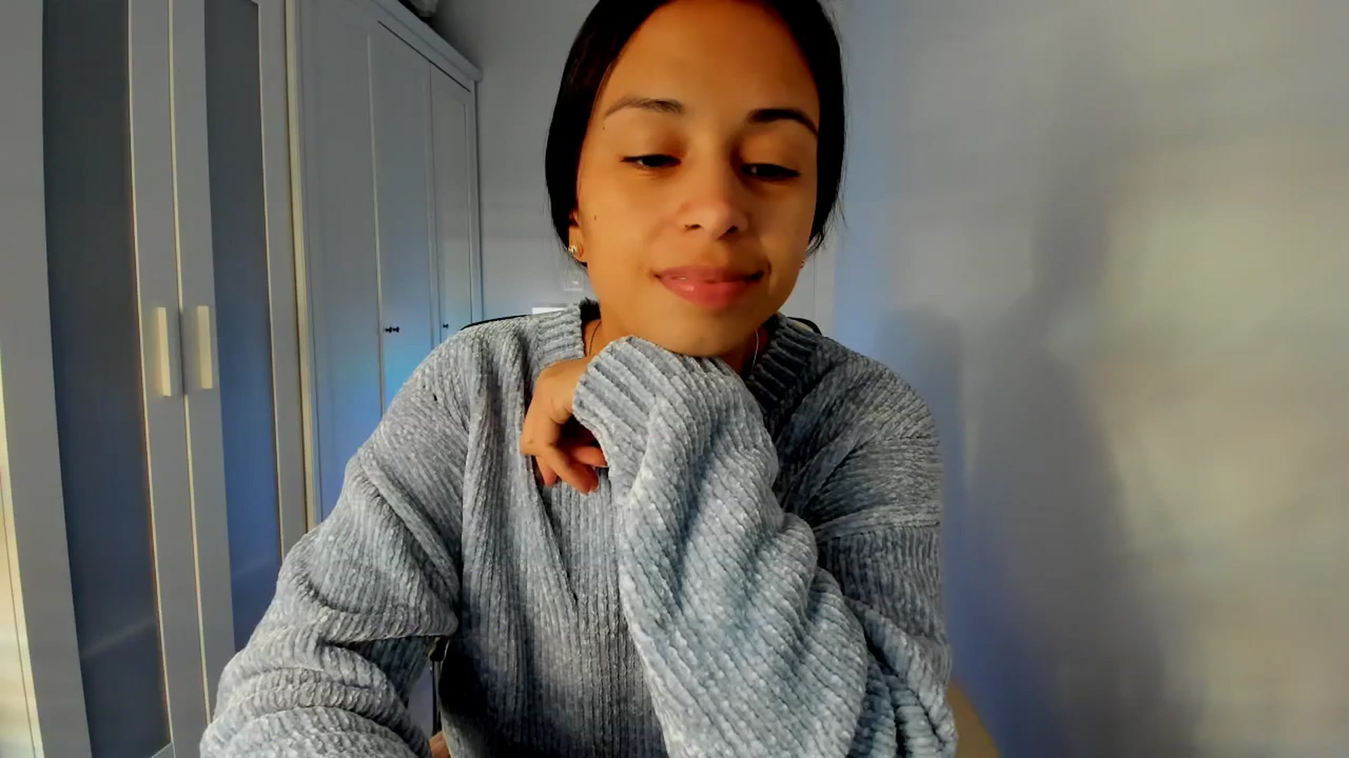 Gallery image thumbnail from Aliicia's myfreecams stream on, 01/13/2025, 12:17 image 16 of 20