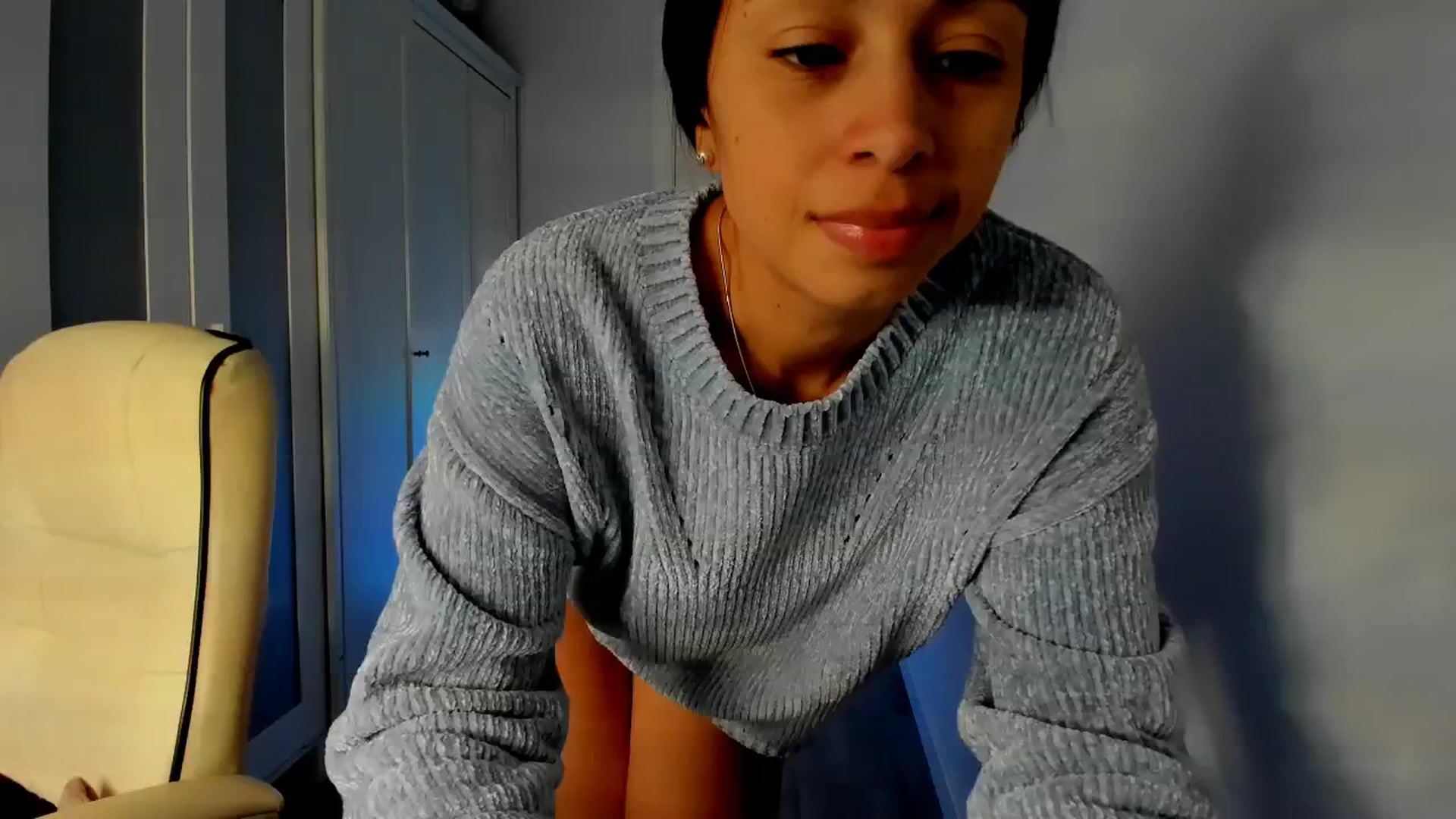Gallery image thumbnail from Aliicia's myfreecams stream on, 01/13/2025, 12:17 image 5 of 20