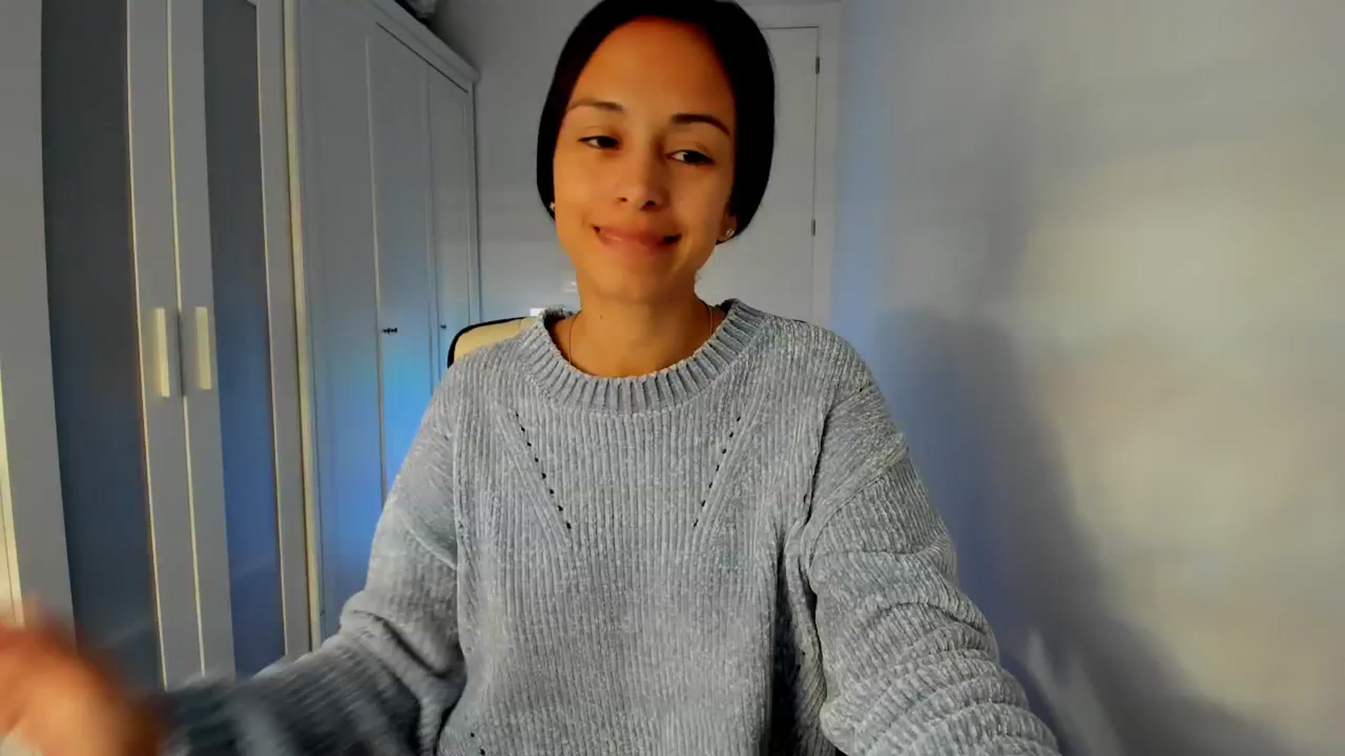 Gallery image thumbnail from Aliicia's myfreecams stream on, 01/13/2025, 12:17 image 18 of 20