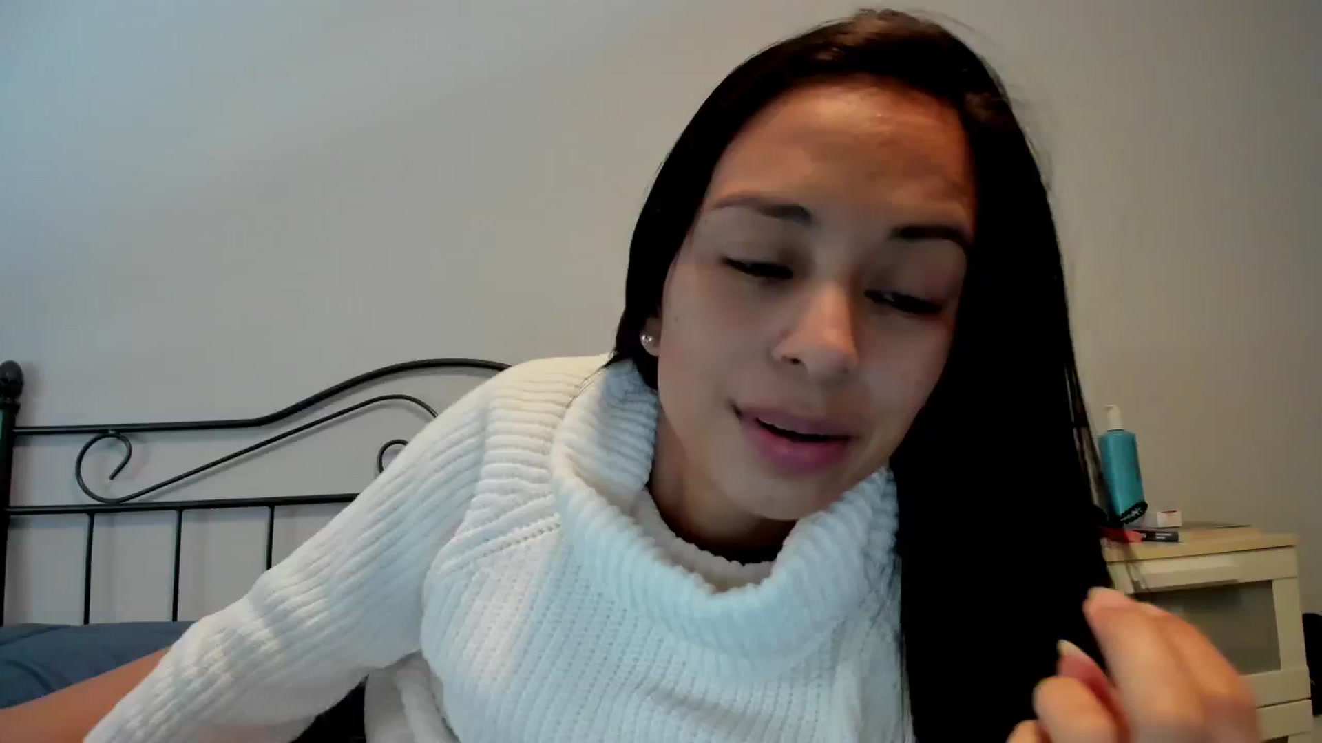 Gallery image thumbnail from Aliicia's myfreecams stream on, 01/23/2025, 10:56 image 13 of 20