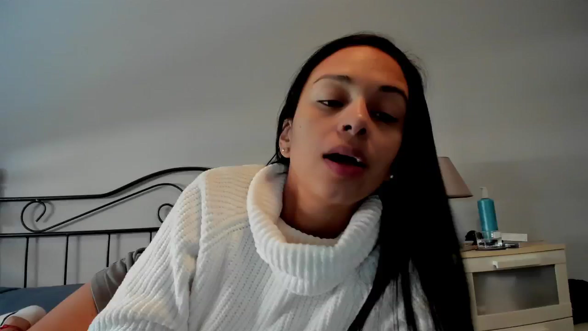 Gallery image thumbnail from Aliicia's myfreecams stream on, 01/23/2025, 11:29 image 14 of 20