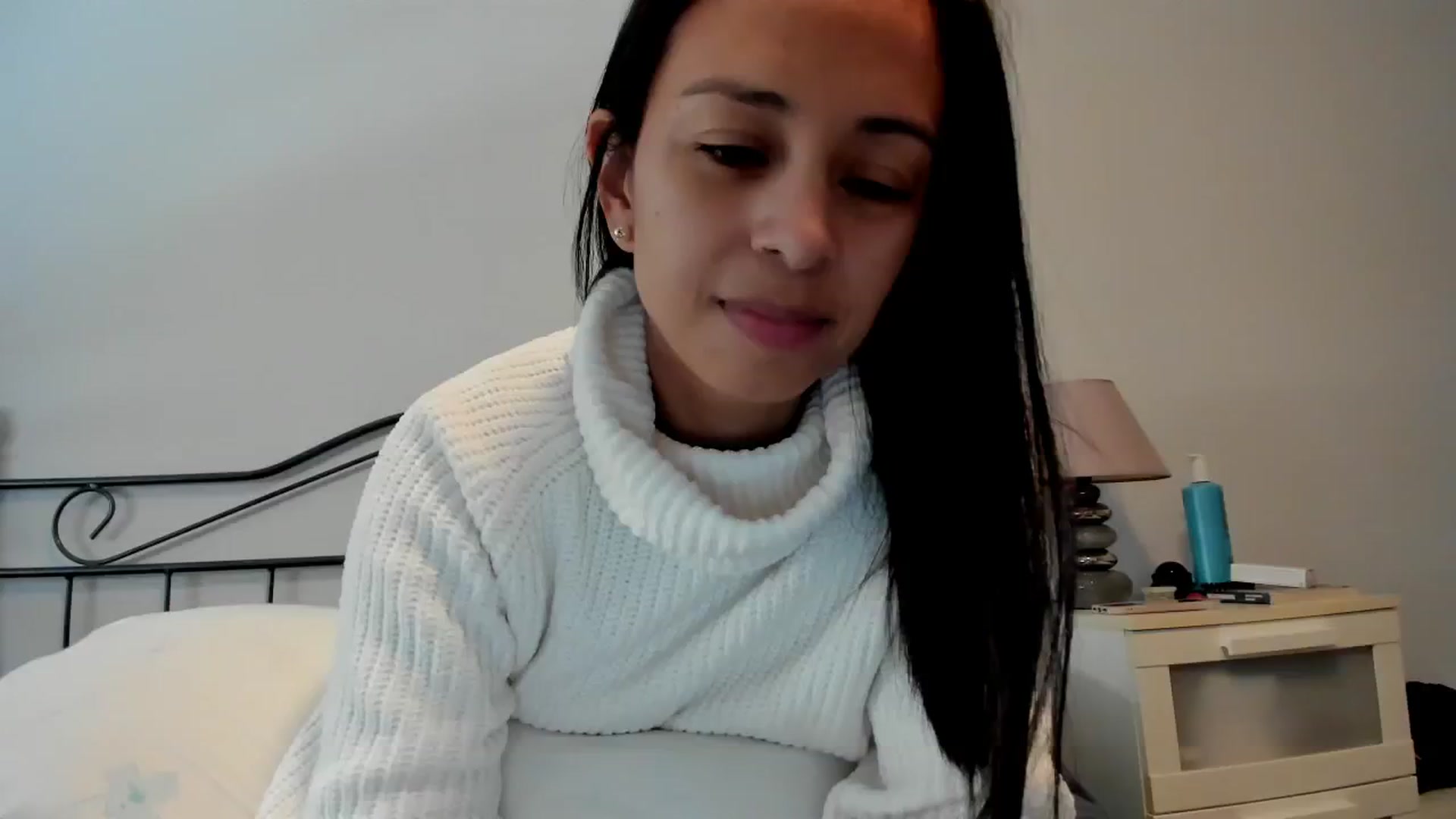 Gallery image thumbnail from Aliicia's myfreecams stream on, 01/23/2025, 11:29 image 7 of 20