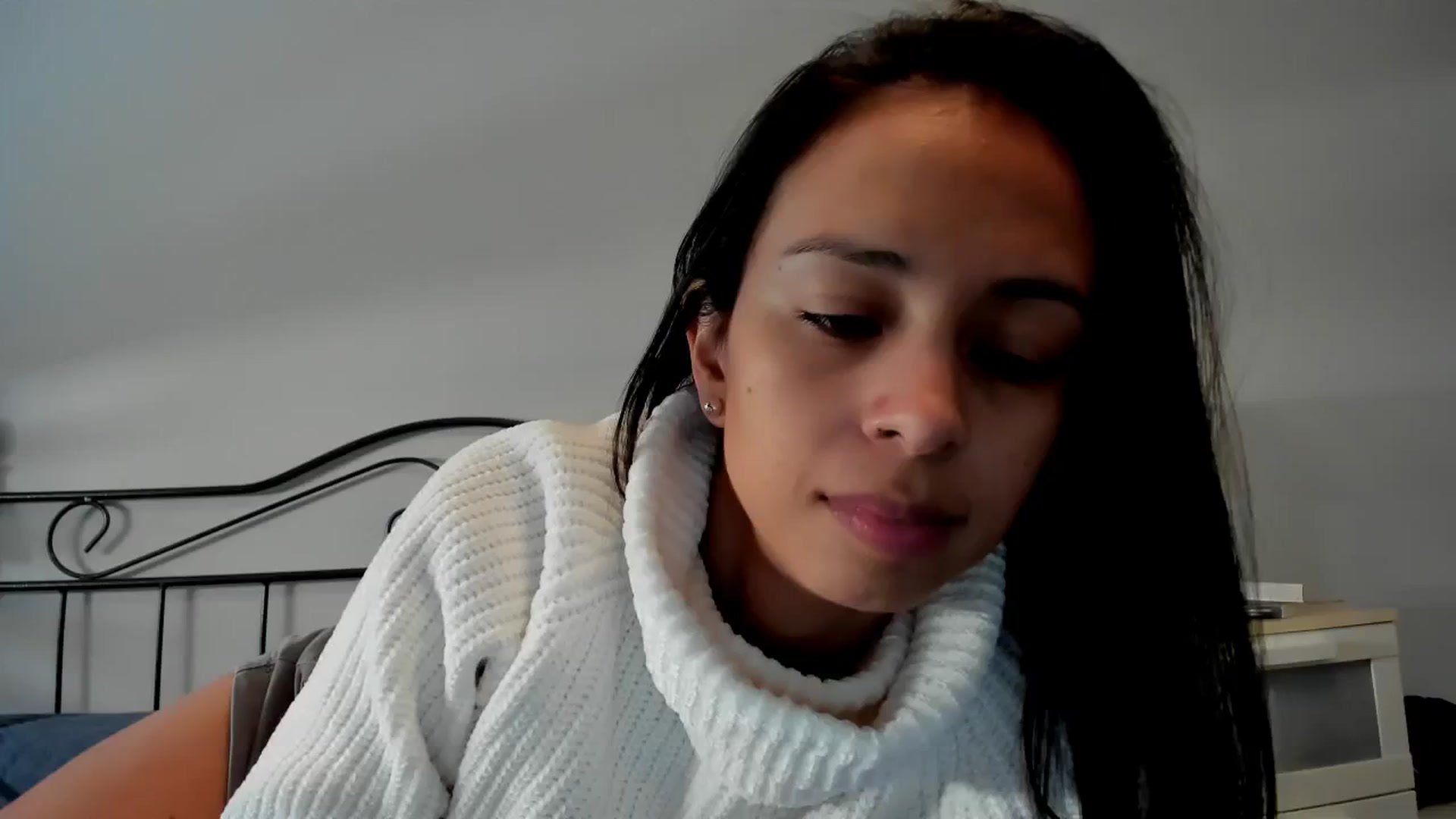 Gallery image thumbnail from Aliicia's myfreecams stream on, 01/23/2025, 11:29 image 19 of 20