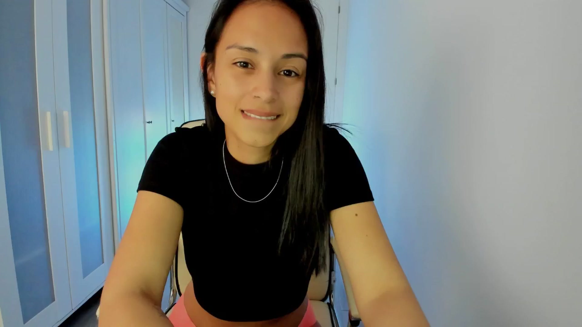 Gallery image thumbnail from Aliicia's myfreecams stream on, 02/18/2025, 17:04 image 17 of 20