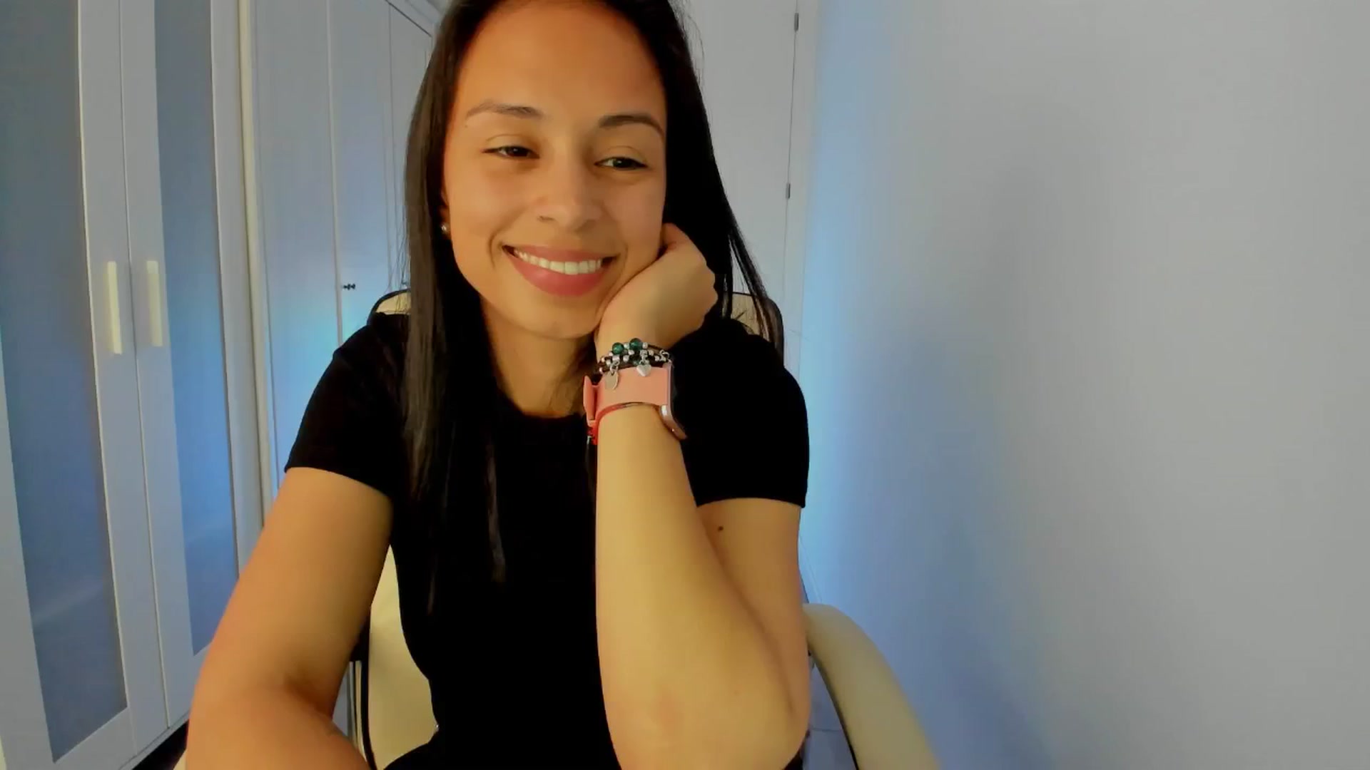 Gallery image thumbnail from Aliicia's myfreecams stream on, 02/18/2025, 17:04 image 13 of 20