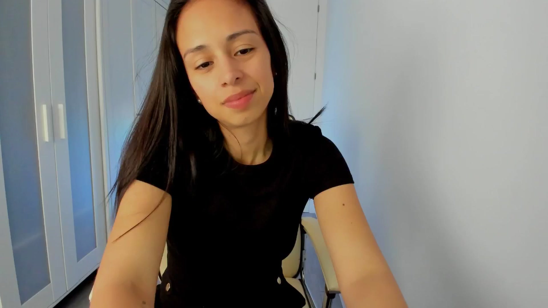 Gallery image thumbnail from Aliicia's myfreecams stream on, 02/18/2025, 17:04 image 10 of 20
