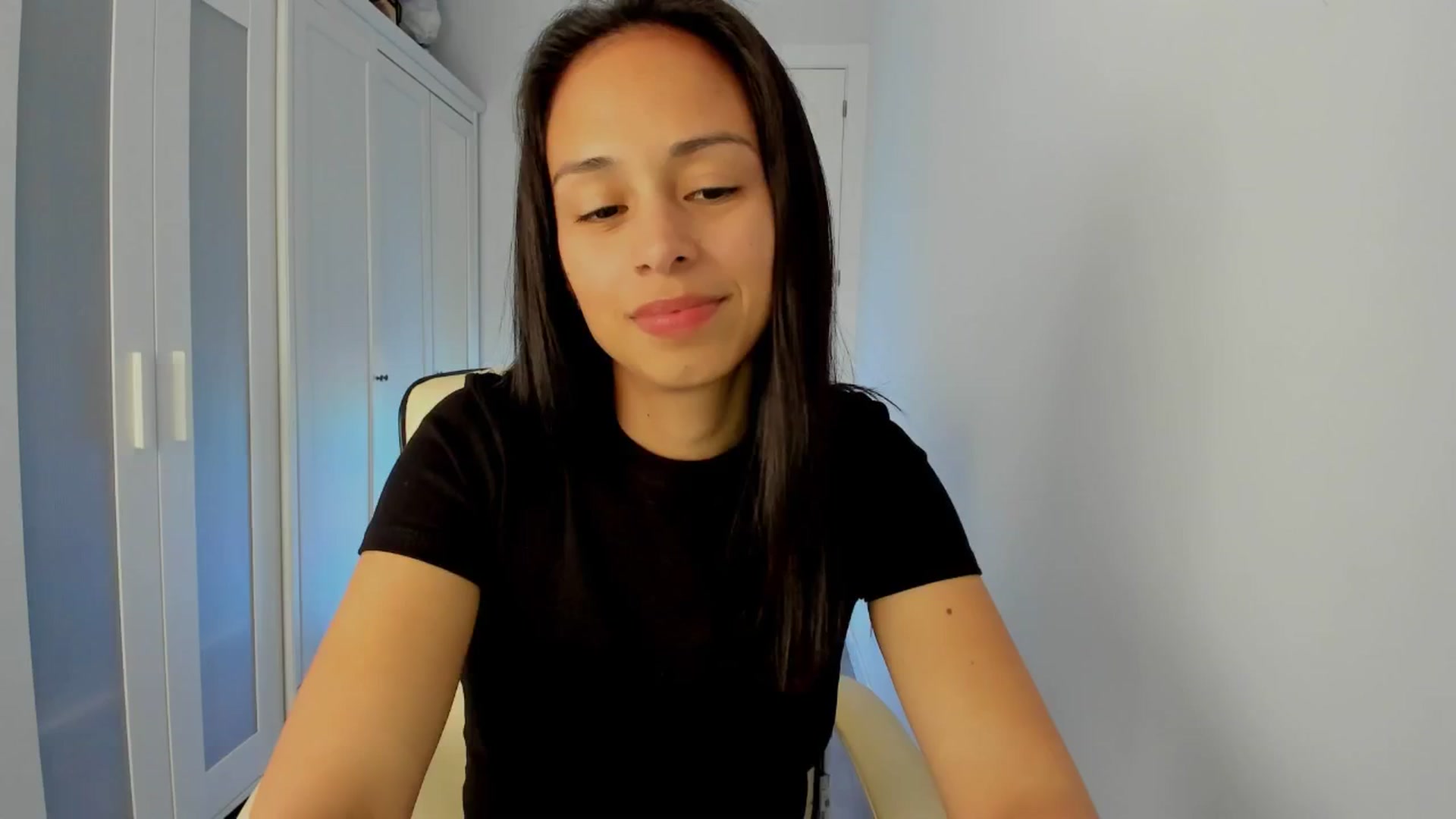 Gallery image thumbnail from Aliicia's myfreecams stream on, 02/18/2025, 17:04 image 6 of 20