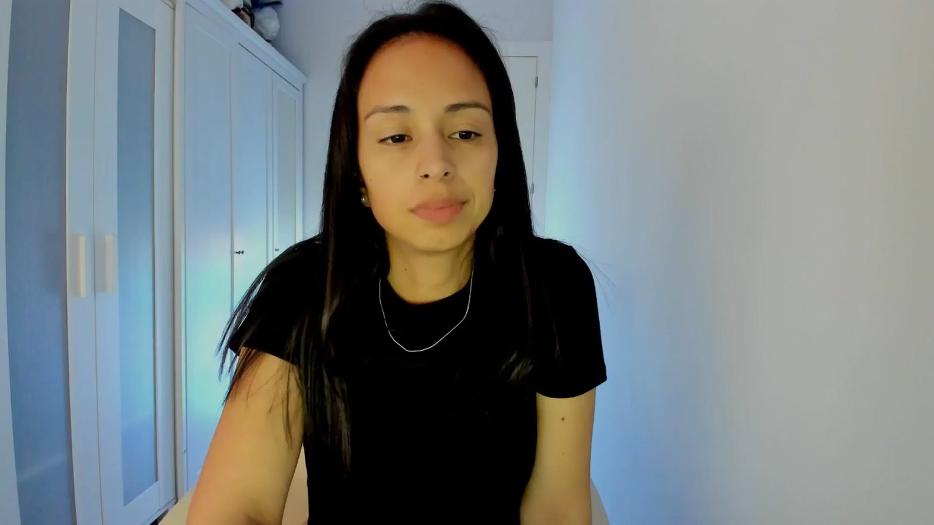 Gallery image thumbnail from Aliicia's myfreecams stream on, 02/18/2025, 17:16 image 10 of 20