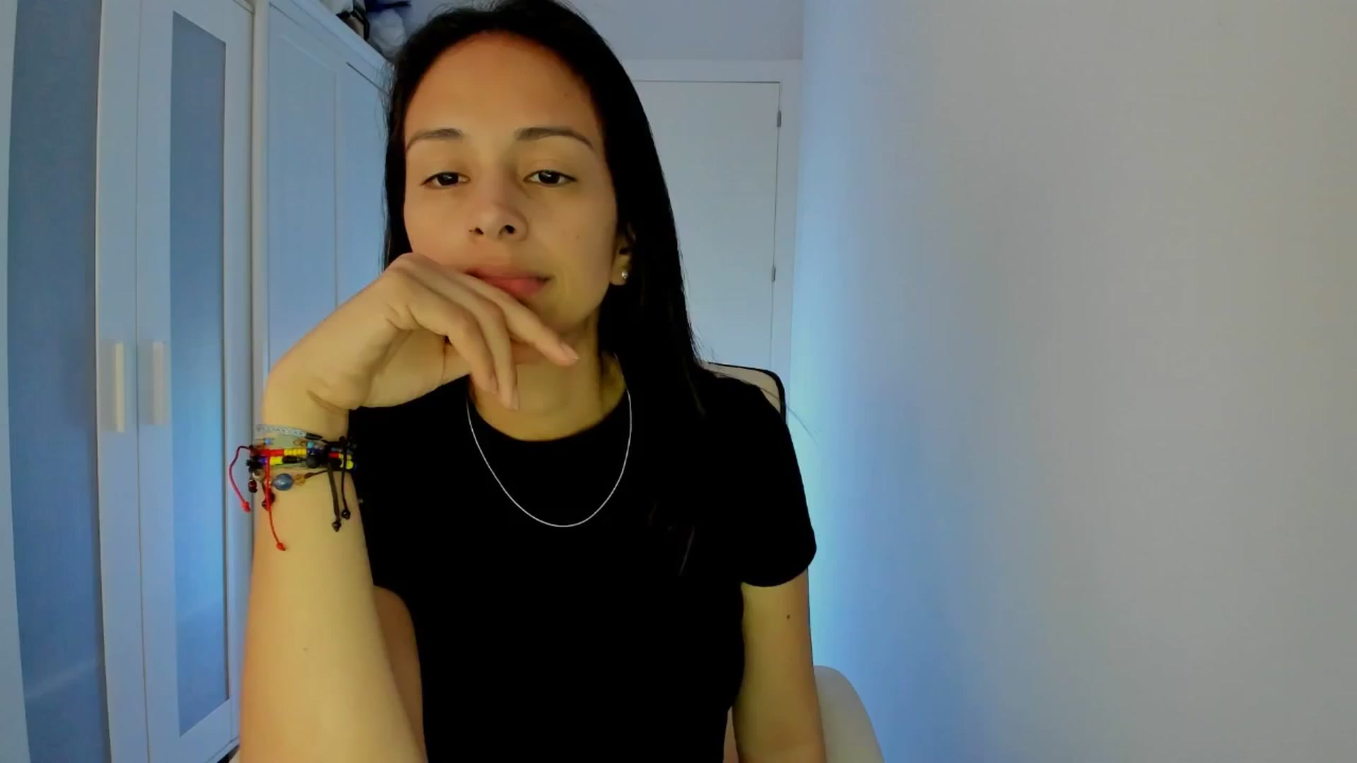 Gallery image thumbnail from Aliicia's myfreecams stream on, 02/18/2025, 17:16 image 7 of 20