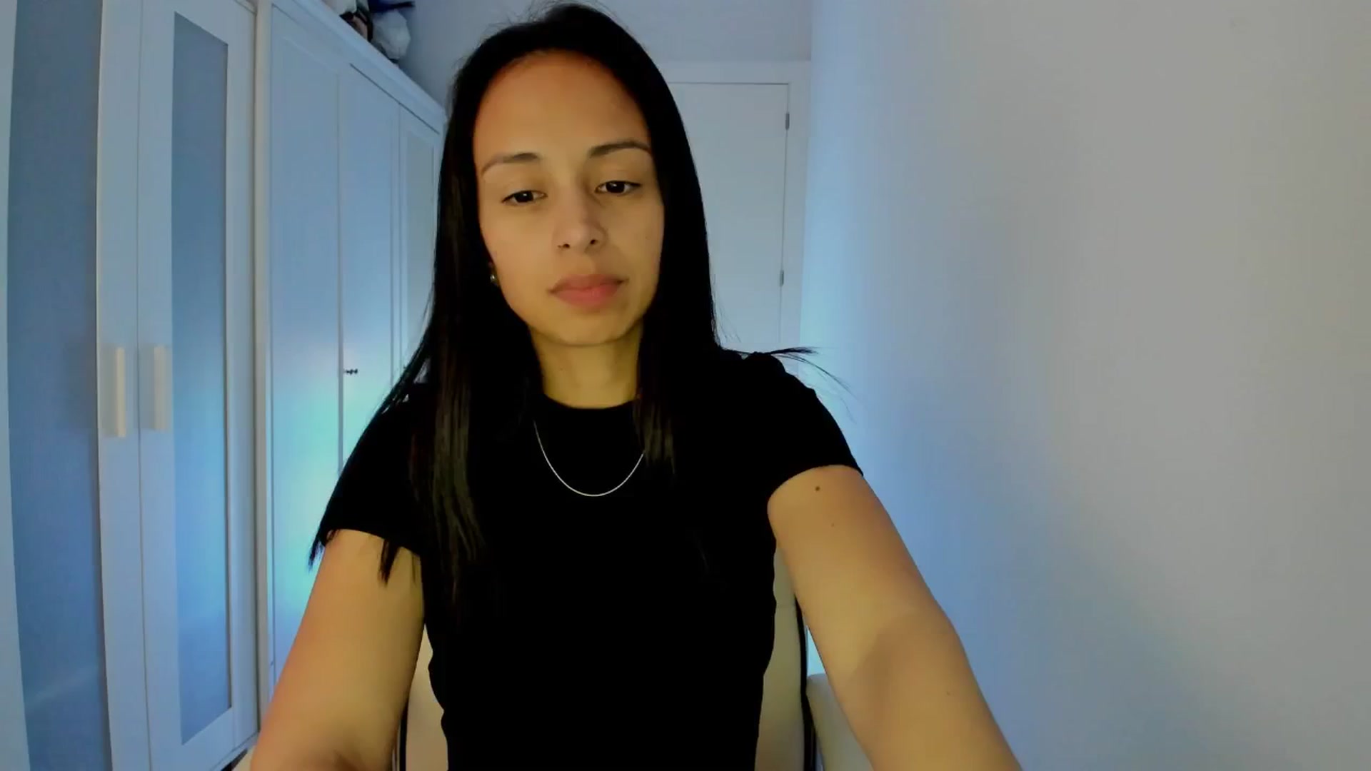 Gallery image thumbnail from Aliicia's myfreecams stream on, 02/18/2025, 17:16 image 16 of 20