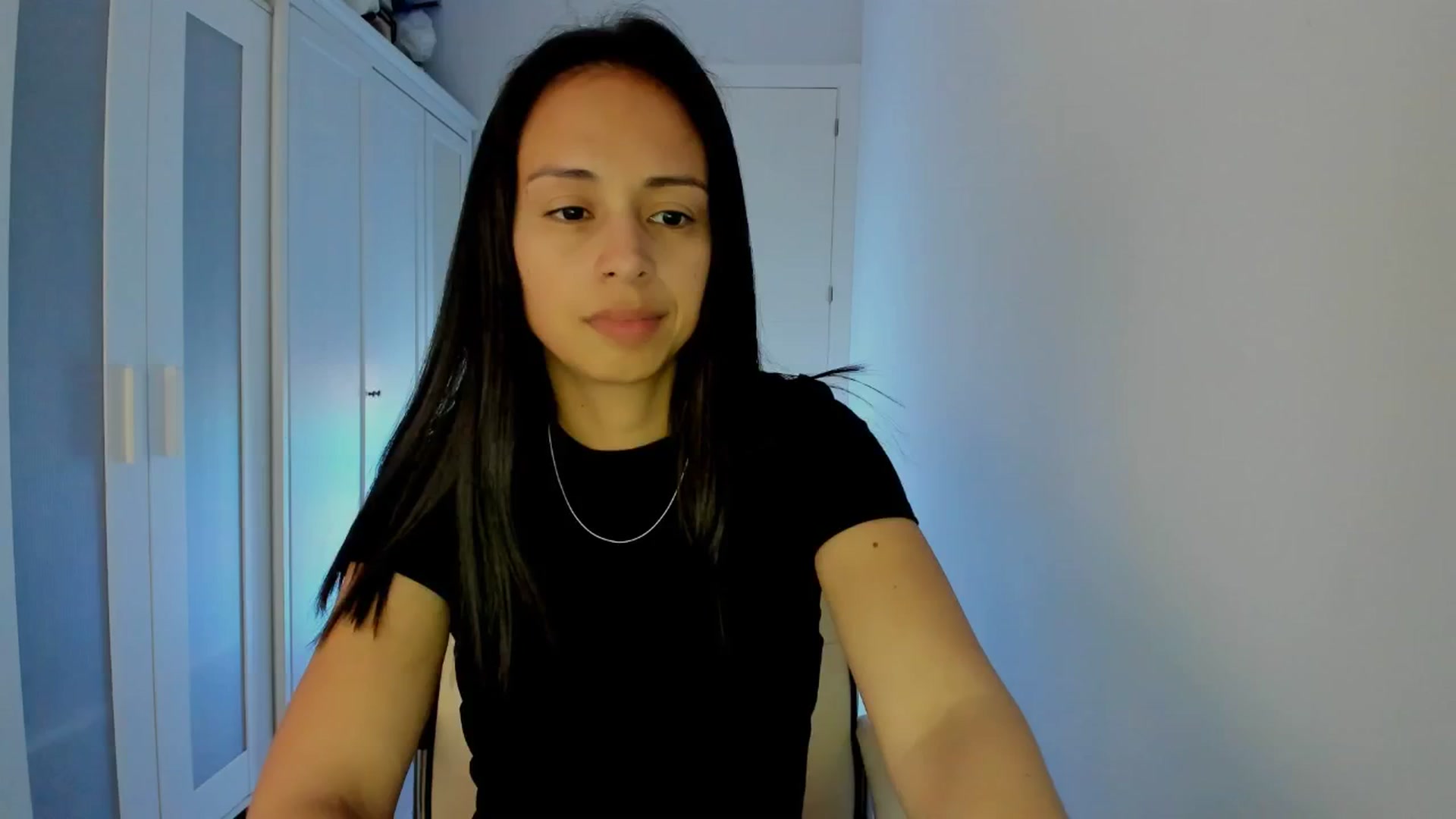 Gallery image thumbnail from Aliicia's myfreecams stream on, 02/18/2025, 17:16 image 18 of 20