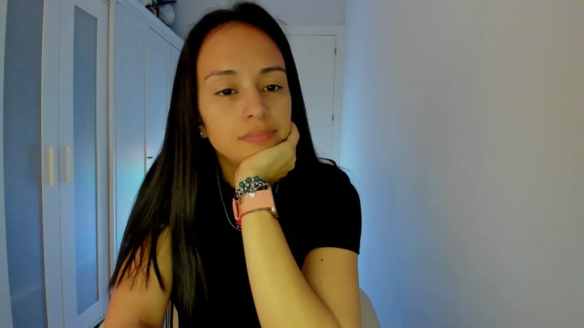 Gallery image thumbnail from Aliicia's myfreecams stream on, 02/18/2025, 17:16 image 8 of 20
