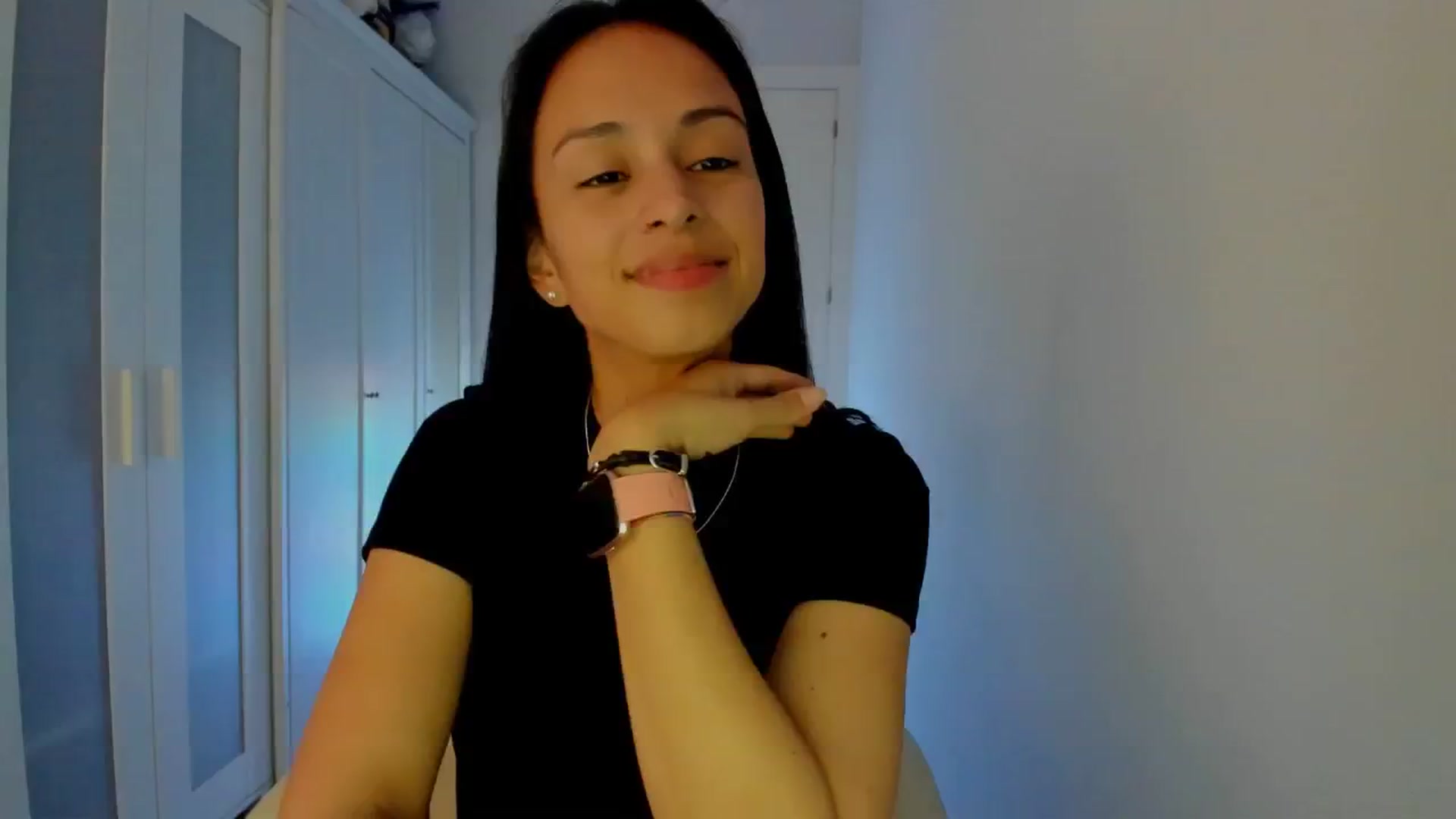 Gallery image thumbnail from Aliicia's myfreecams stream on, 02/18/2025, 17:16 image 1 of 20