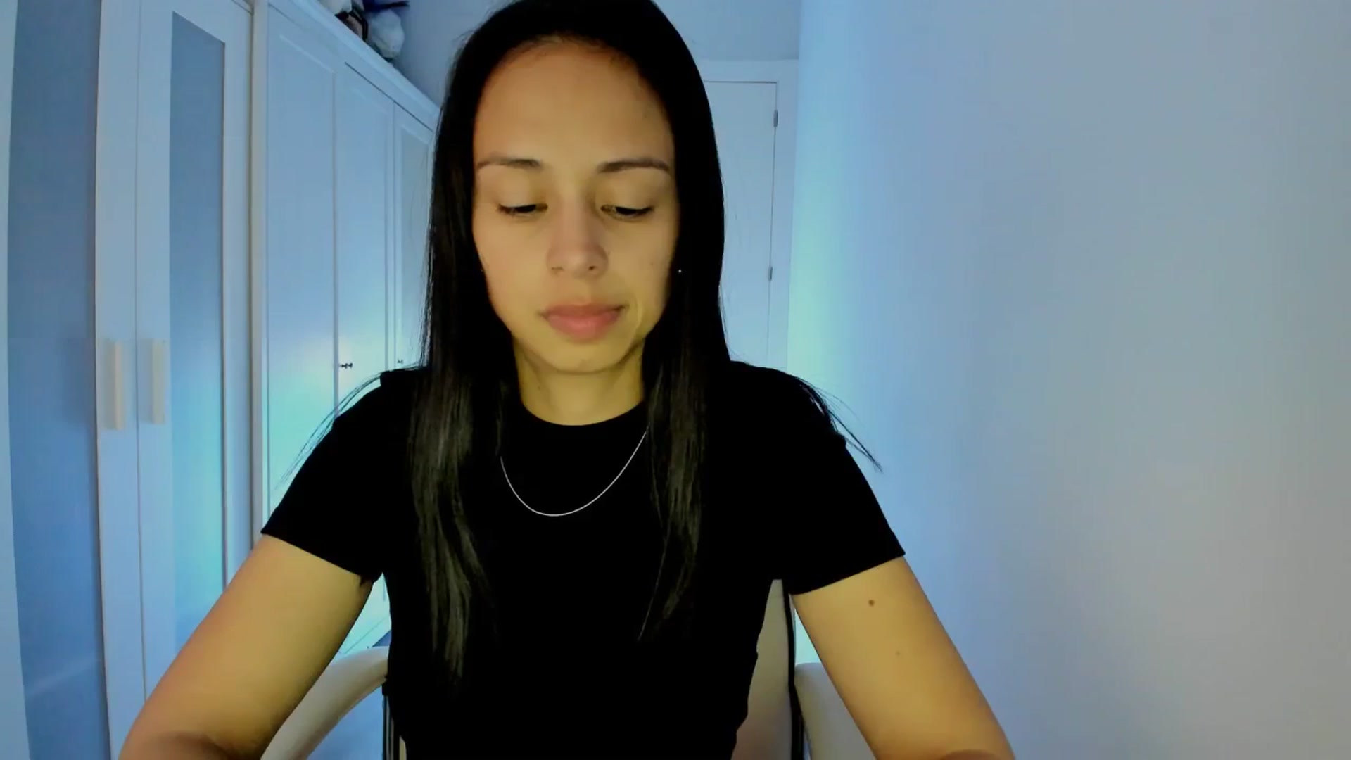 Gallery image thumbnail from Aliicia's myfreecams stream on, 02/18/2025, 18:18 image 2 of 20