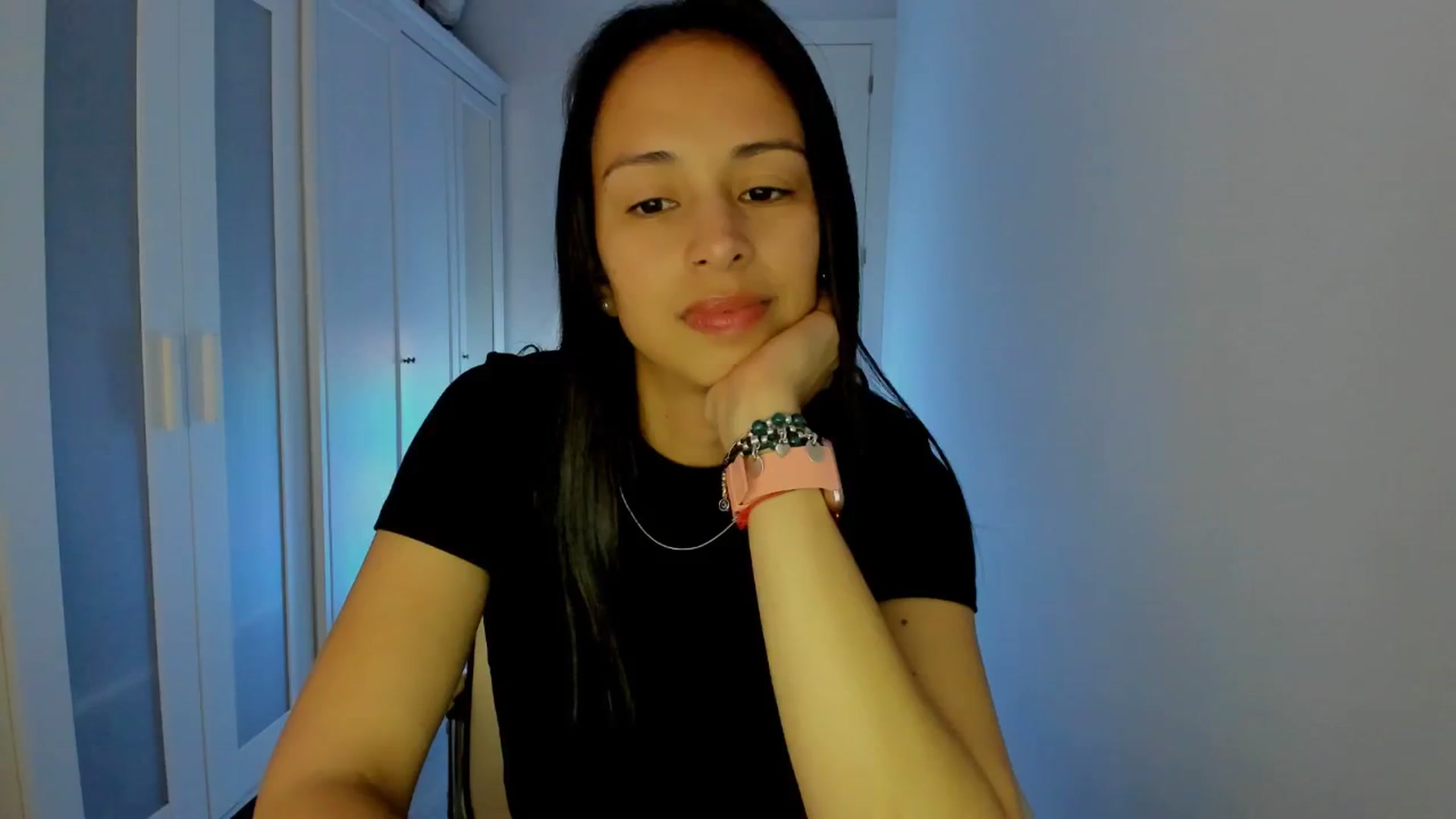Gallery image thumbnail from Aliicia's myfreecams stream on, 02/18/2025, 18:18 image 16 of 20