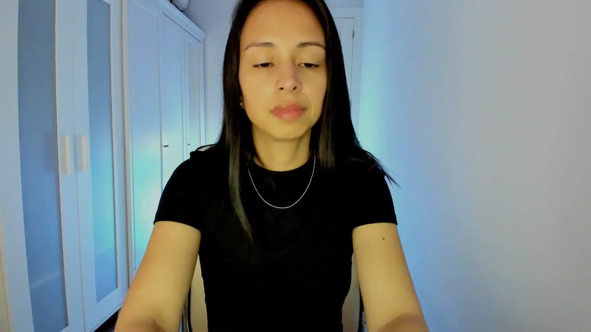 Gallery image thumbnail from Aliicia's myfreecams stream on, 02/18/2025, 18:18 image 14 of 20
