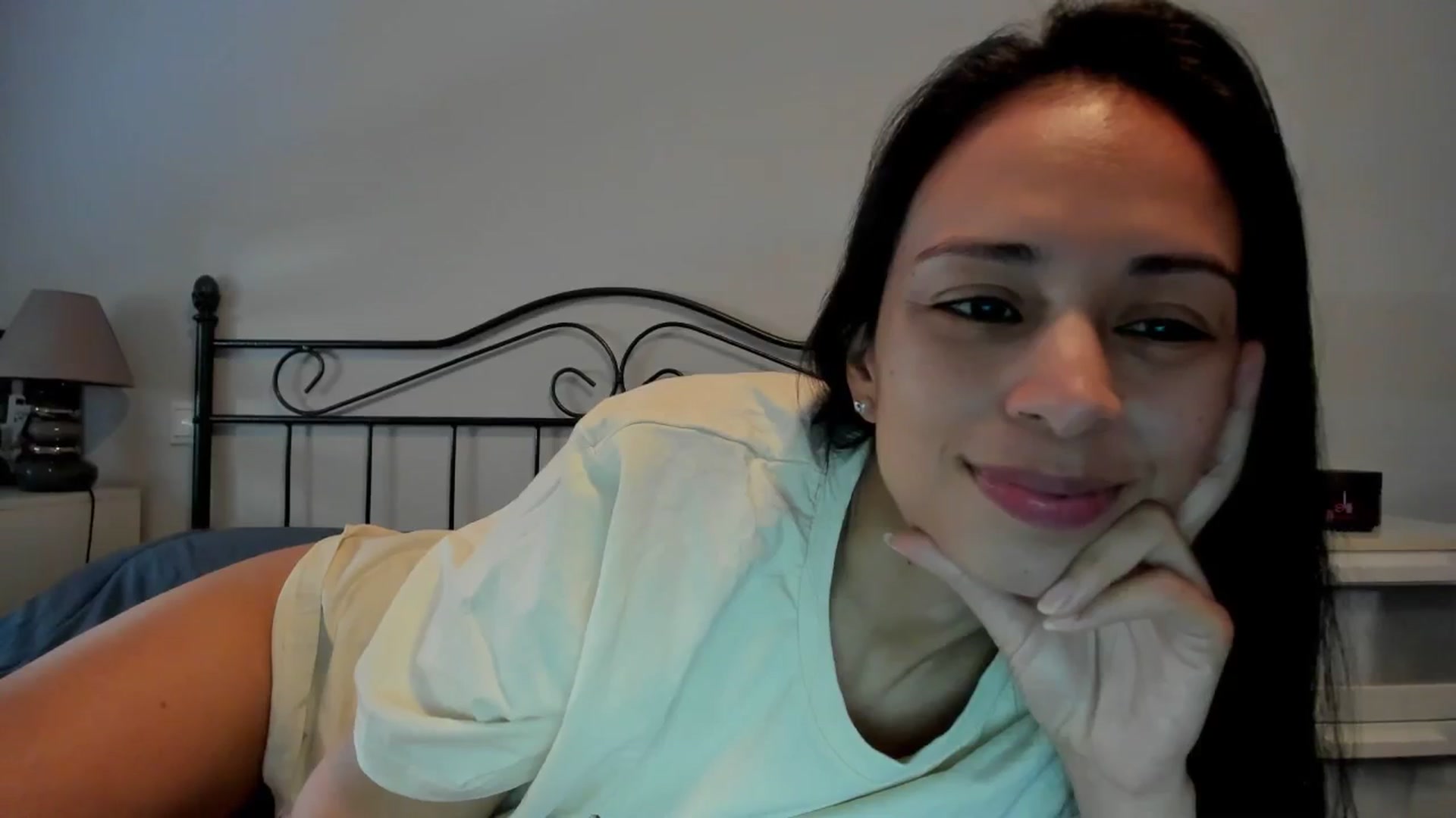 Gallery image thumbnail from Aliicia's myfreecams stream on, 02/19/2025, 11:46 image 6 of 20