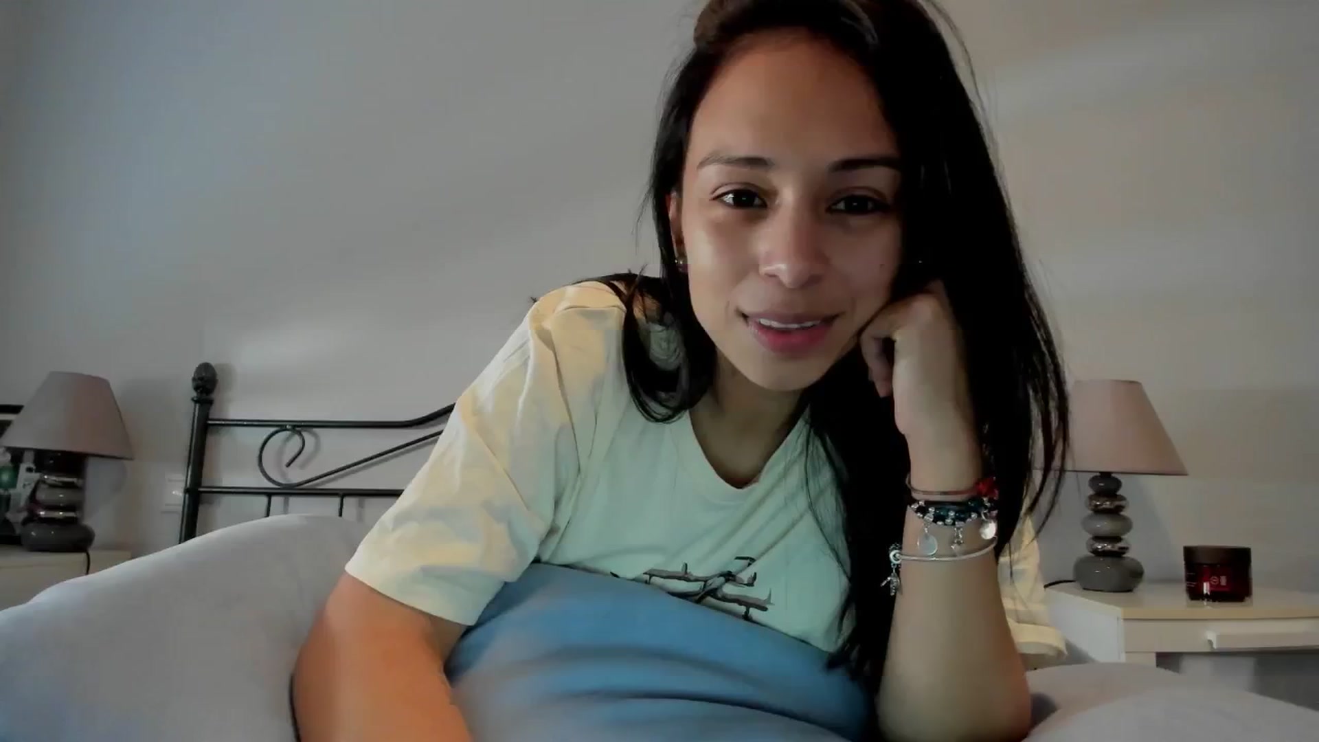 Gallery image thumbnail from Aliicia's myfreecams stream on, 02/19/2025, 11:46 image 10 of 20