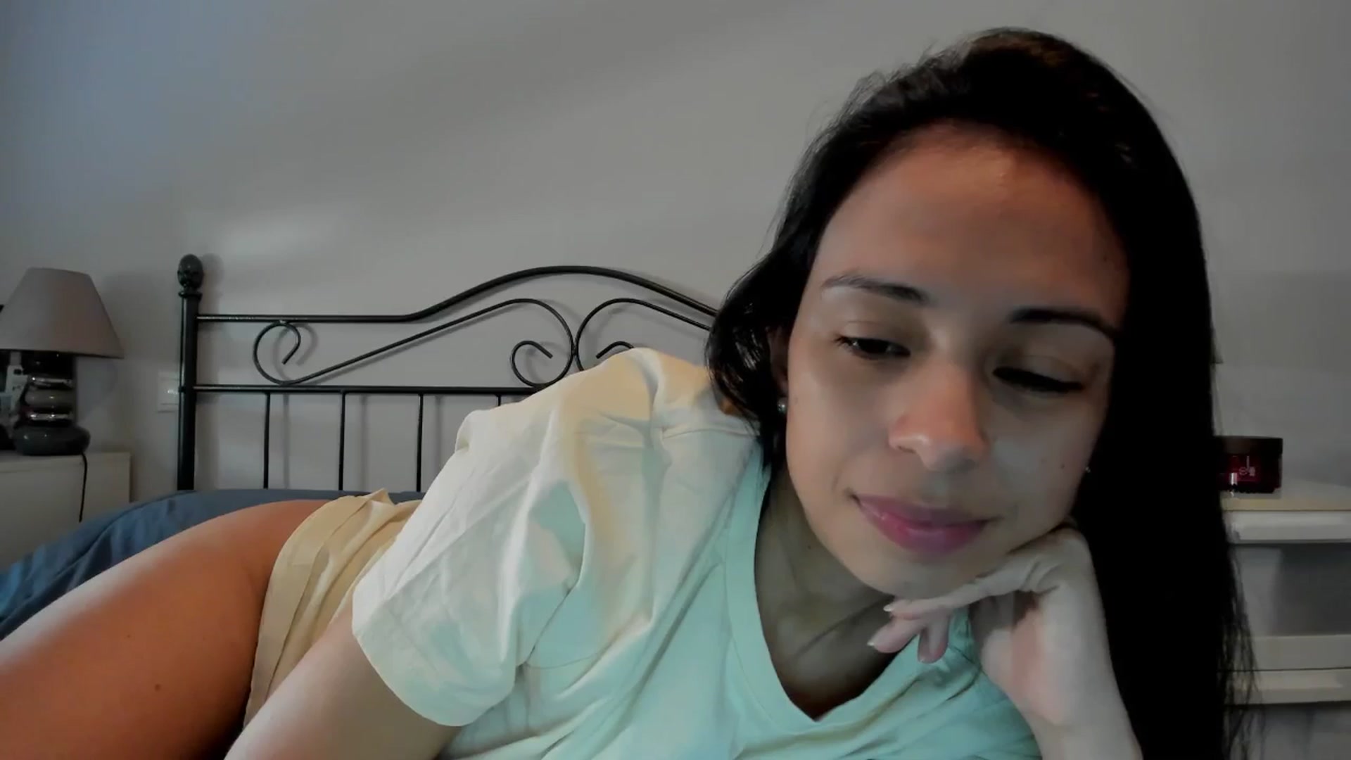 Gallery image thumbnail from Aliicia's myfreecams stream on, 02/19/2025, 11:46 image 8 of 20