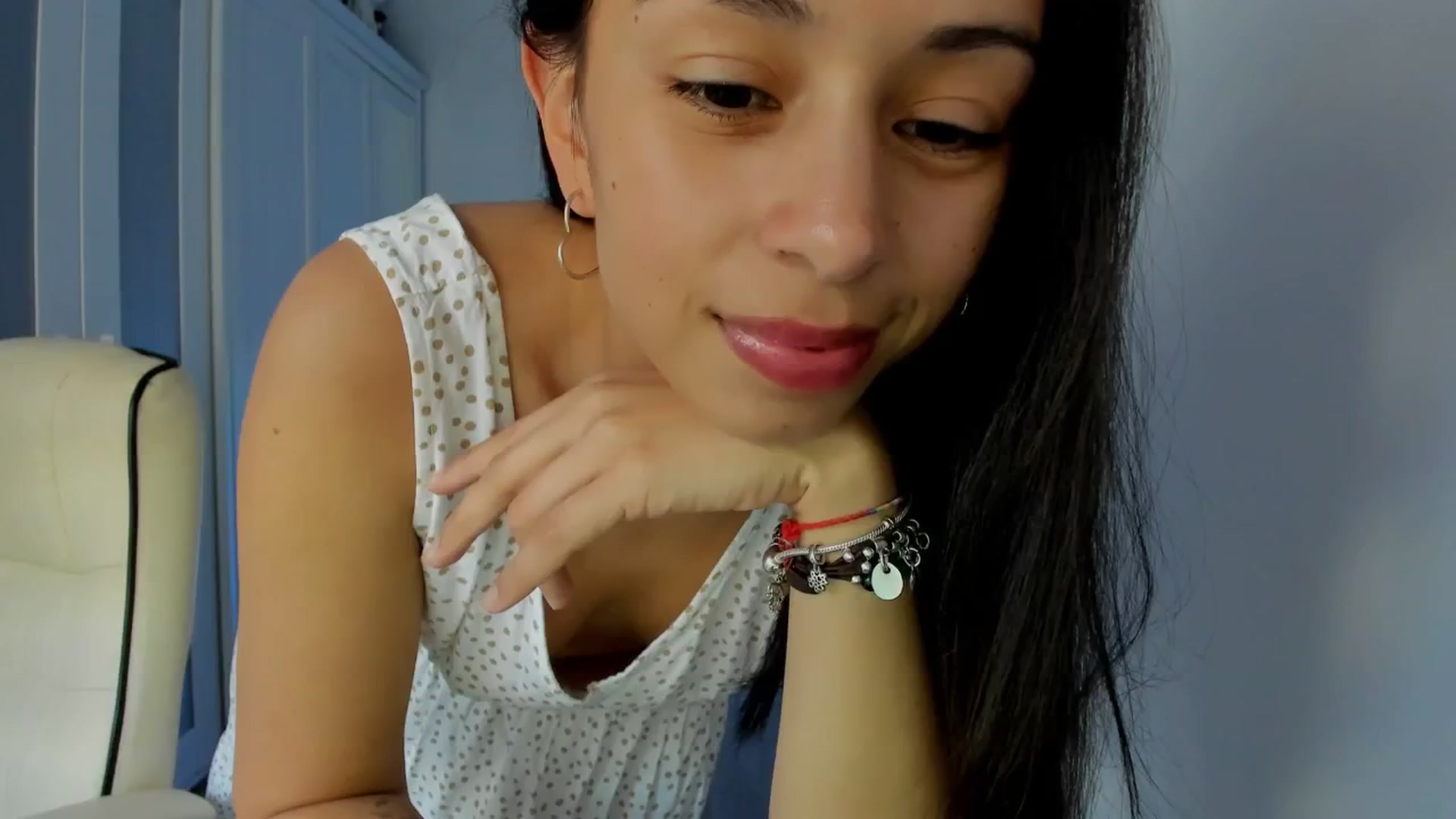 Gallery image thumbnail from Aliicia's myfreecams stream on, 02/26/2025, 16:32 image 3 of 20