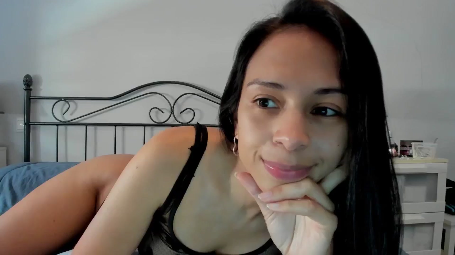 Gallery image thumbnail from Aliicia's myfreecams stream on, 02/27/2025, 12:11 image 15 of 20