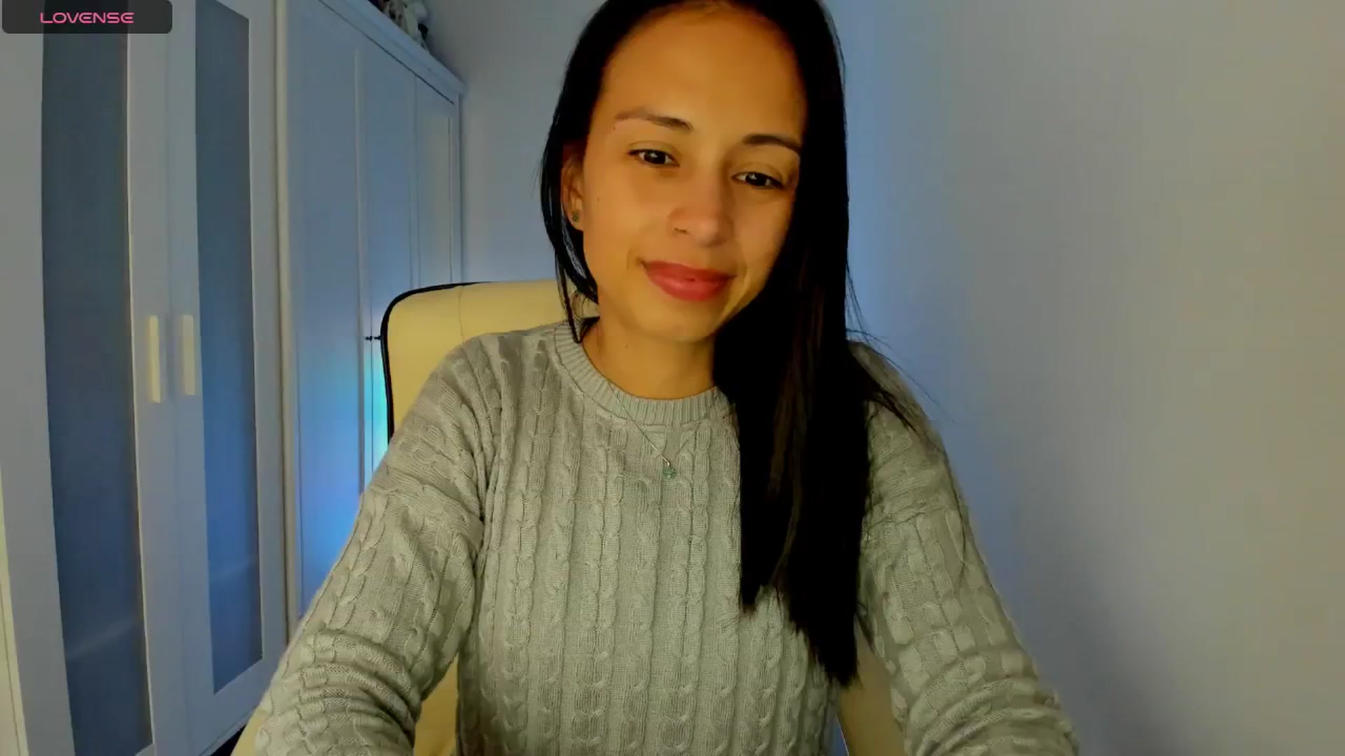 Gallery image thumbnail from Aliicia's myfreecams stream on, 03/03/2025, 16:25 image 3 of 20