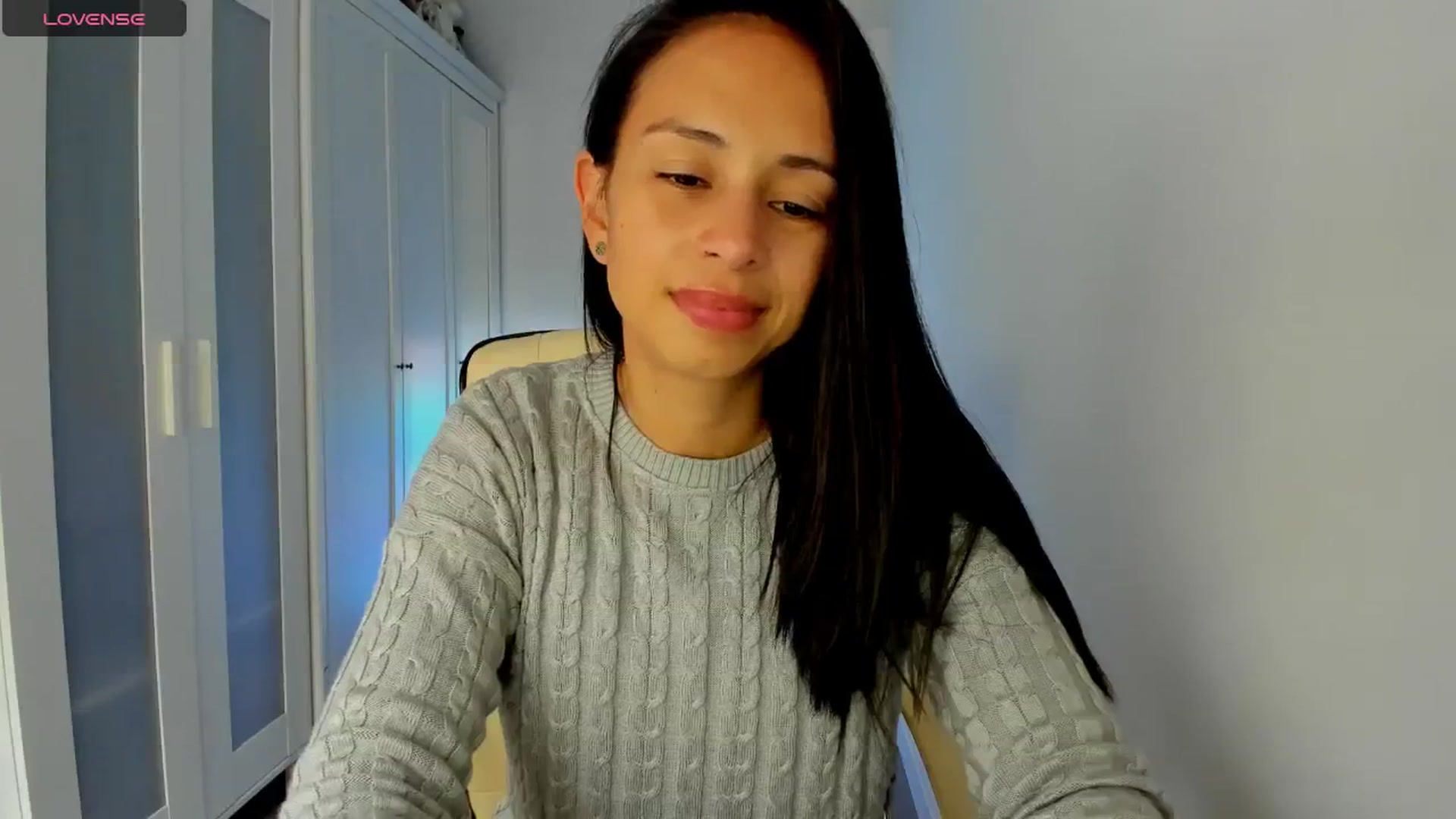 Gallery image thumbnail from Aliicia's myfreecams stream on, 03/03/2025, 16:25 image 15 of 20