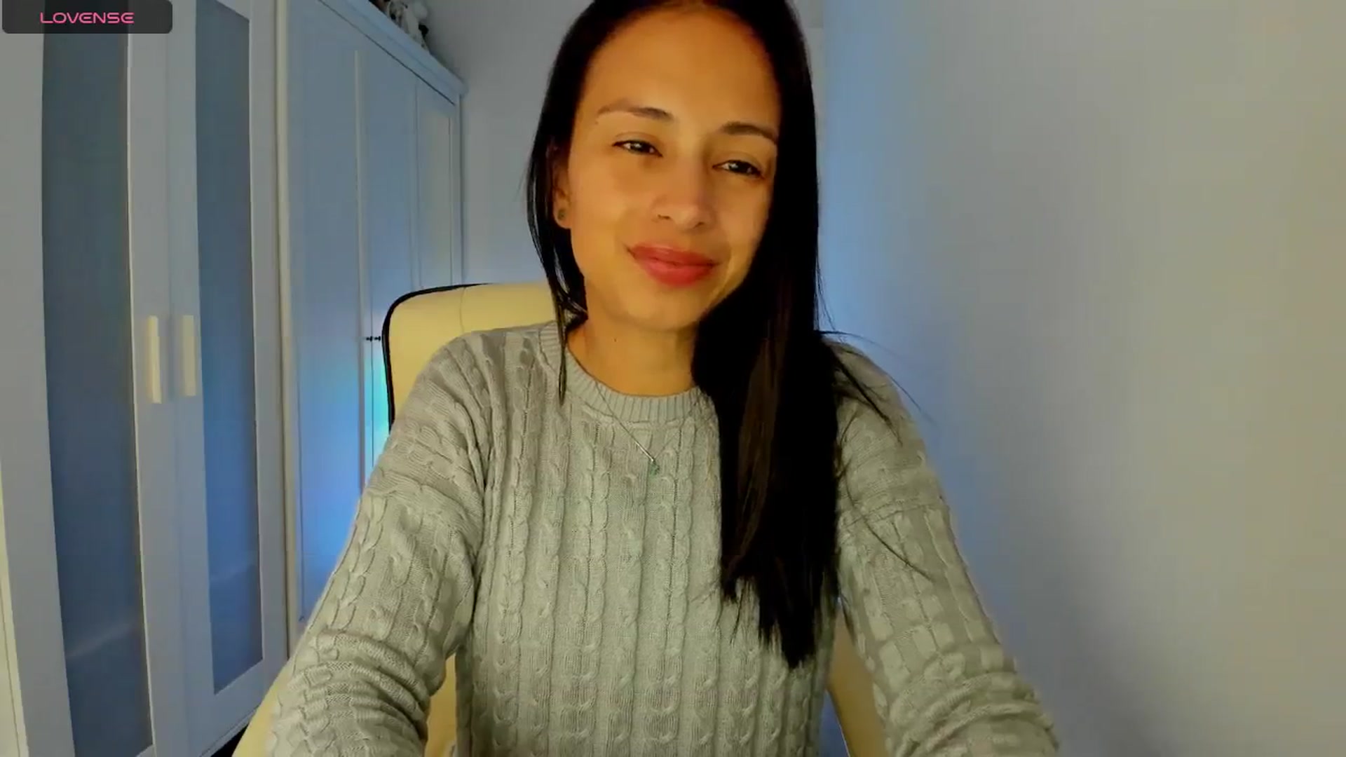 Gallery image thumbnail from Aliicia's myfreecams stream on, 03/03/2025, 16:25 image 4 of 20