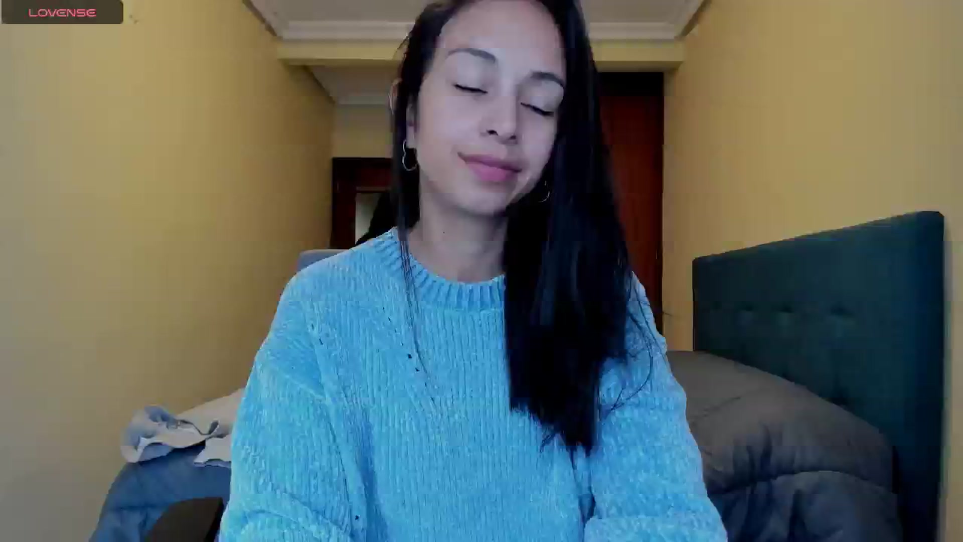 Gallery image thumbnail from Aliicia's myfreecams stream on, 03/04/2025, 12:02 image 5 of 20