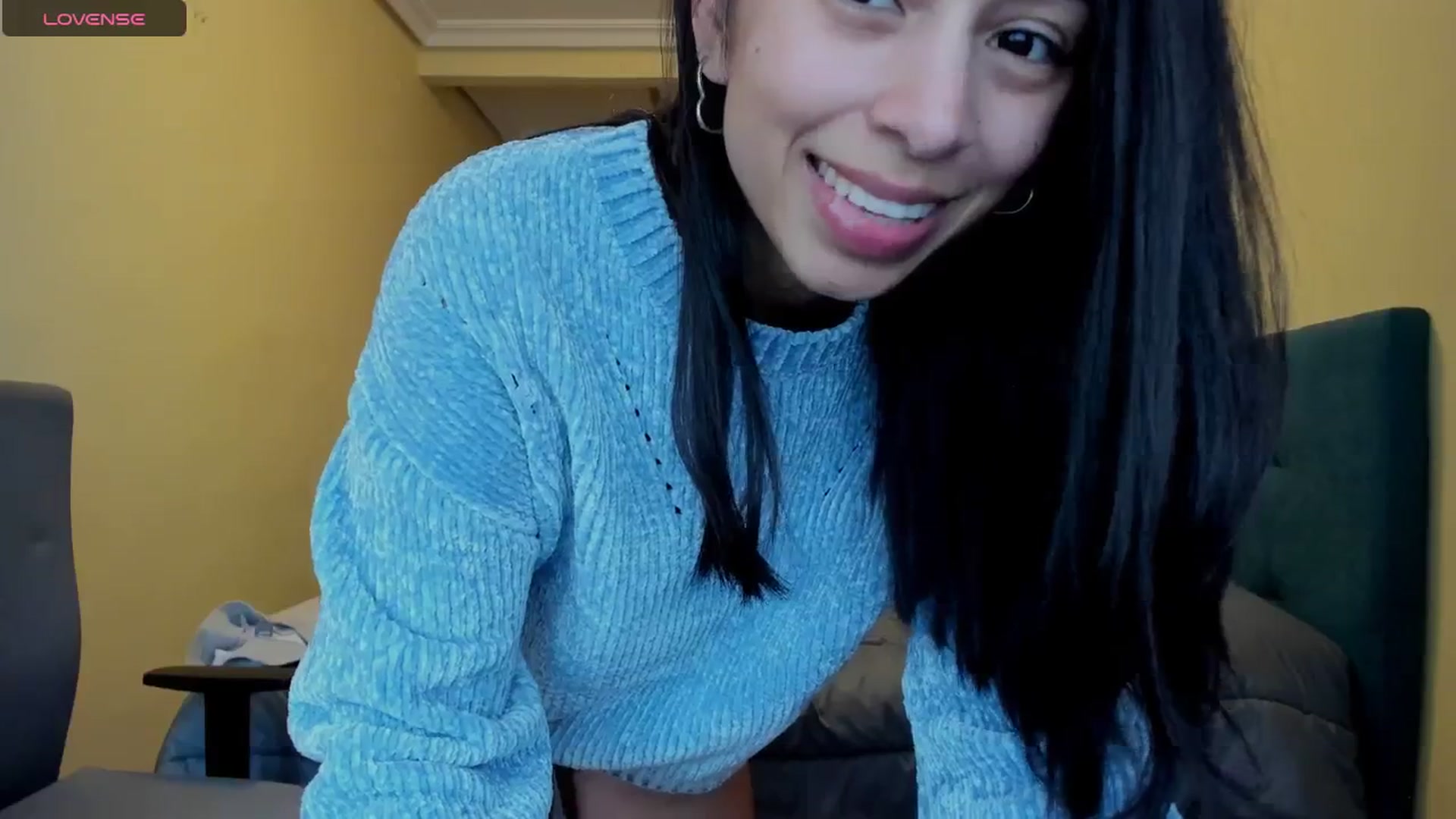 Gallery image thumbnail from Aliicia's myfreecams stream on, 03/04/2025, 12:02 image 8 of 20