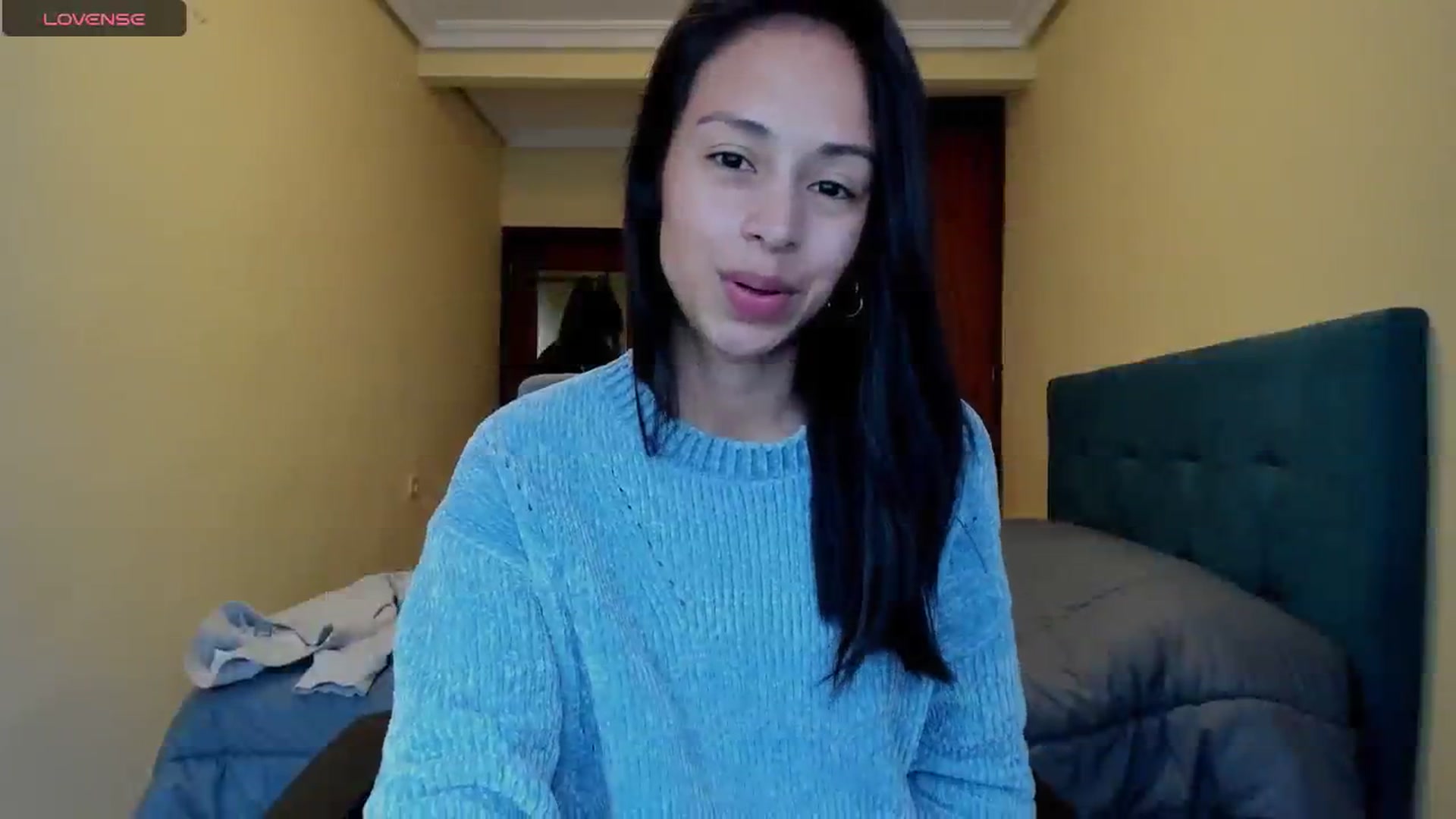 Gallery image thumbnail from Aliicia's myfreecams stream on, 03/04/2025, 12:02 image 14 of 20