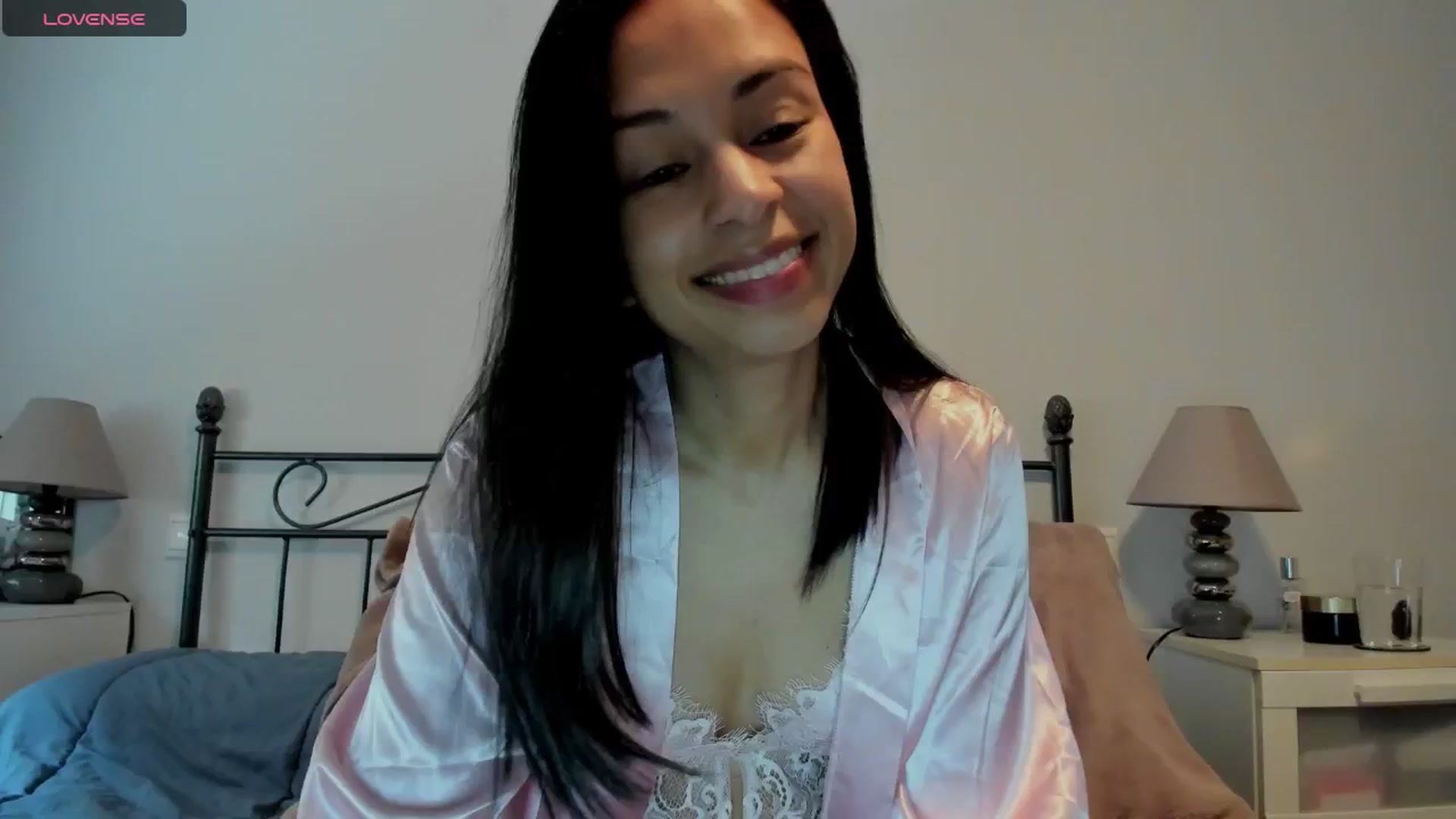 Gallery image thumbnail from Aliicia's myfreecams stream on, 03/05/2025, 10:34 image 1 of 20