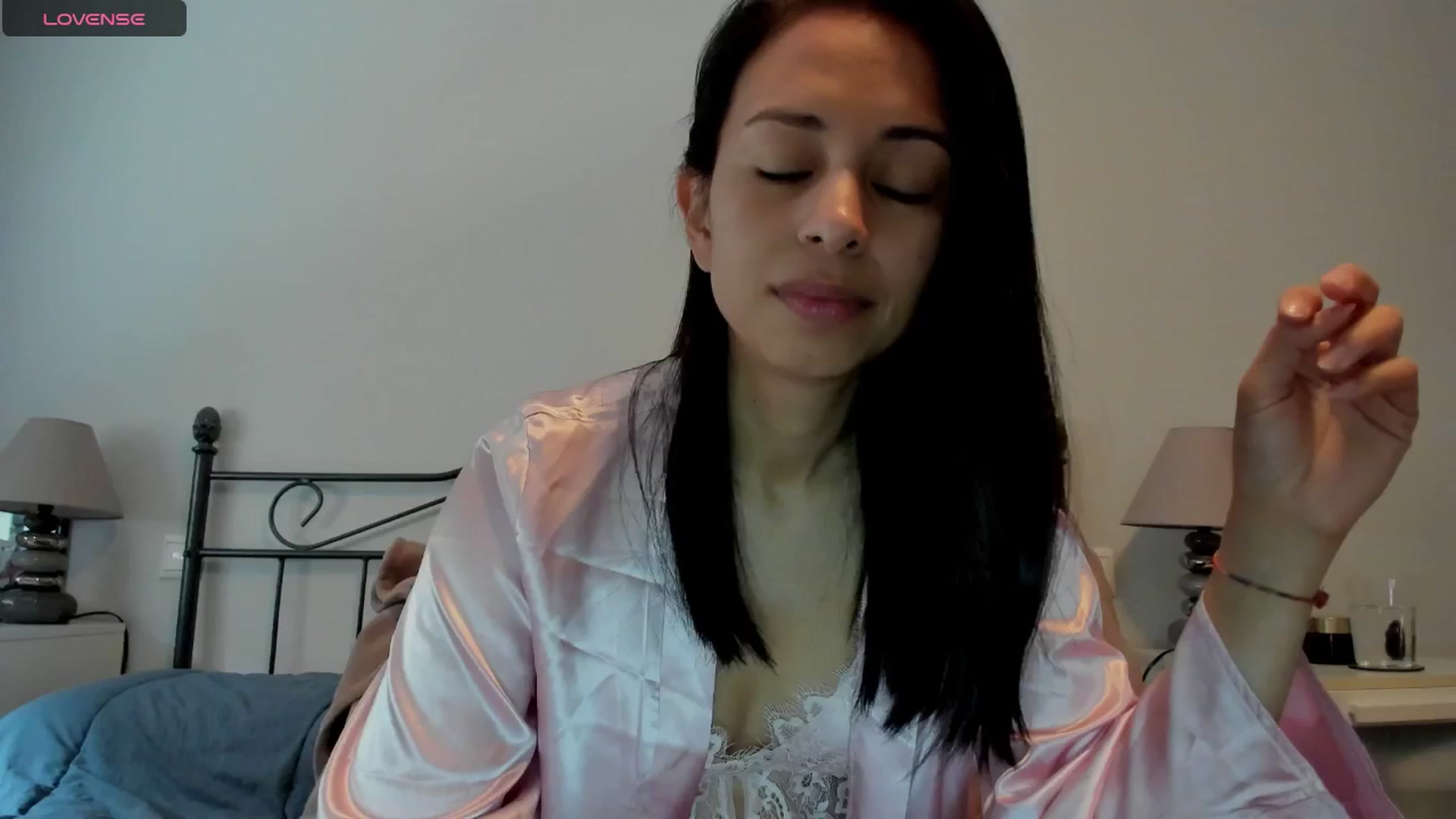 Gallery image thumbnail from Aliicia's myfreecams stream on, 03/05/2025, 10:34 image 10 of 20