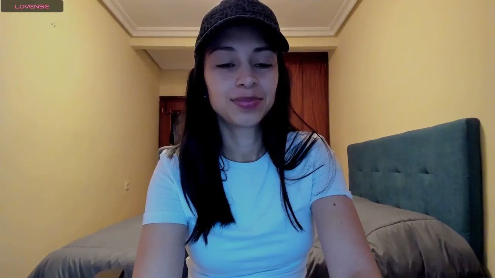 Gallery image thumbnail from Aliicia's myfreecams stream on, 03/11/2025, 09:36 image 8 of 20