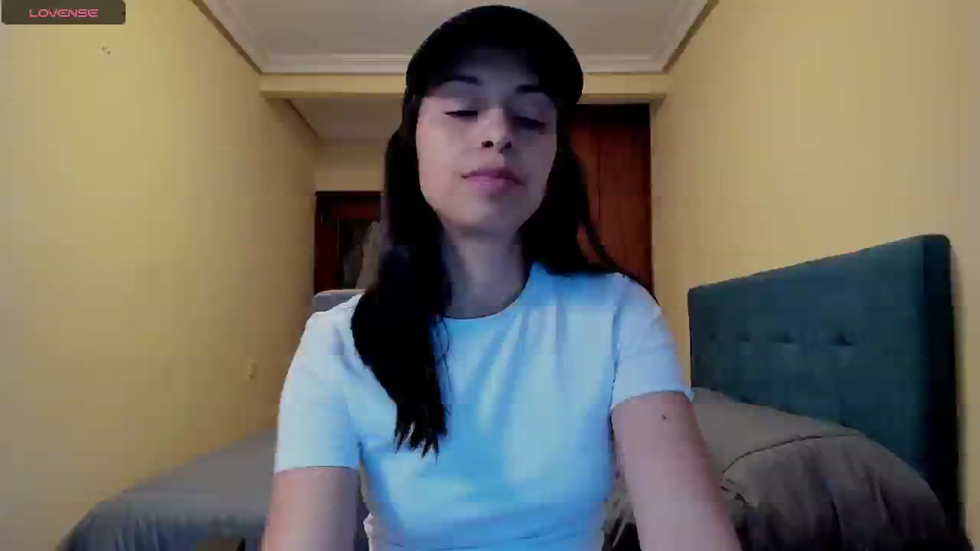 Gallery image thumbnail from Aliicia's myfreecams stream on, 03/11/2025, 09:36 image 6 of 20