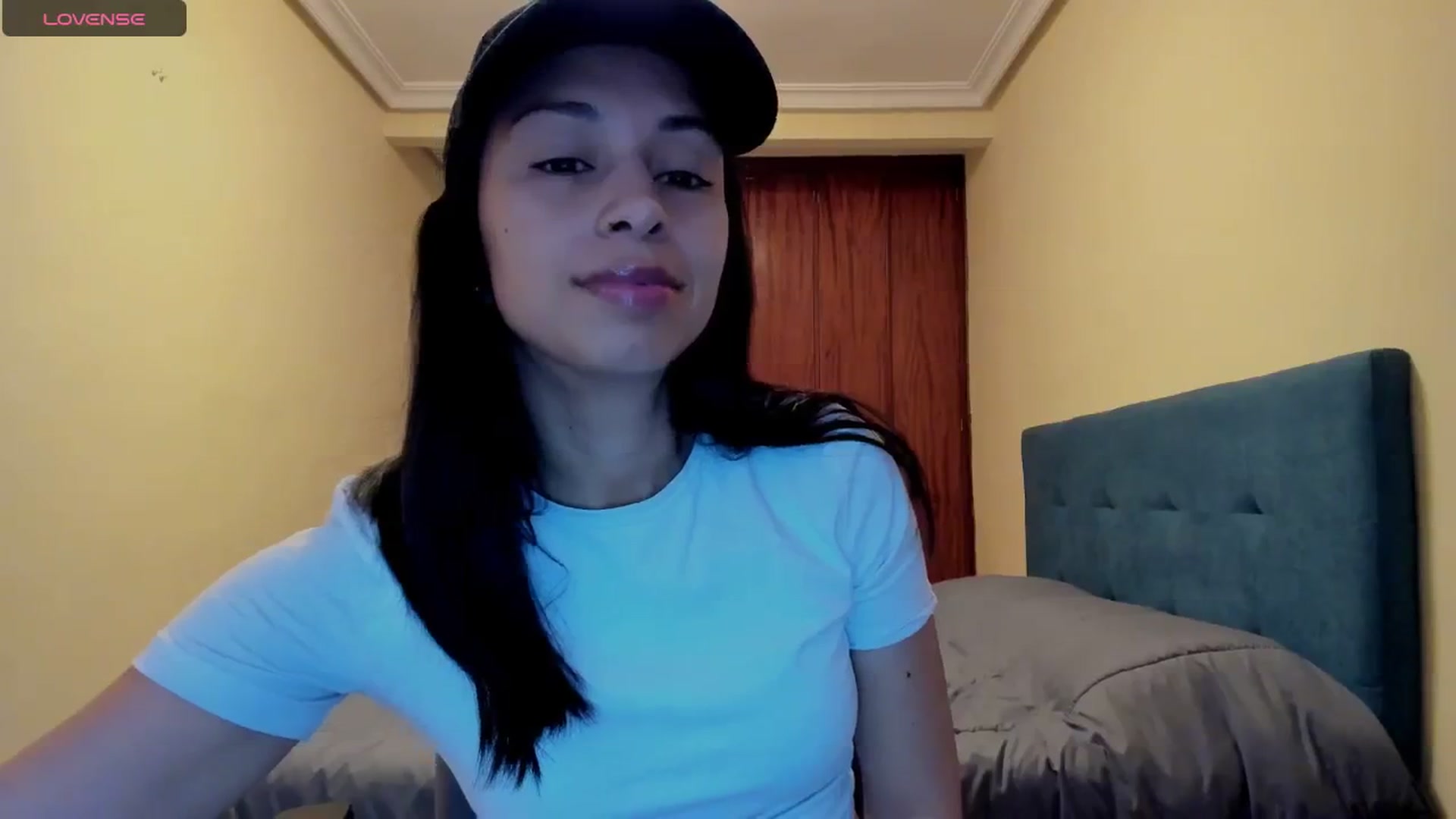 Gallery image thumbnail from Aliicia's myfreecams stream on, 03/11/2025, 09:36 image 7 of 20